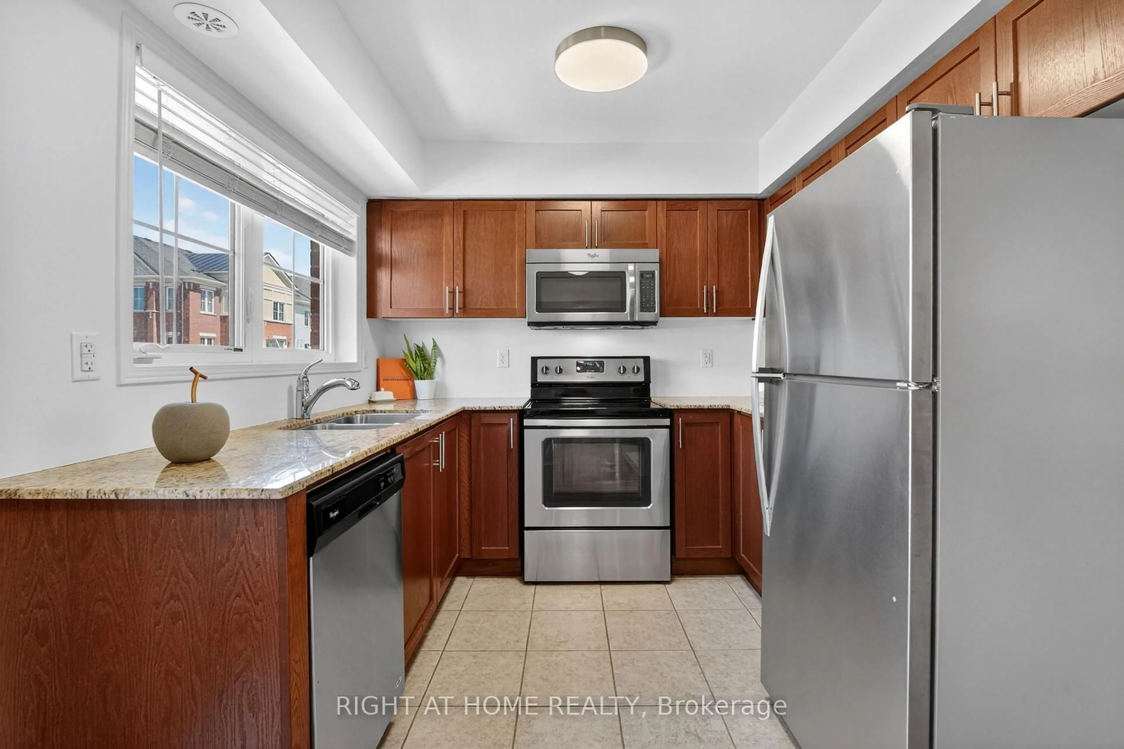 Standard kitchen, ceramic/tile floor for 2480 Post Rd #26, Oakville Ontario L0R 2H0