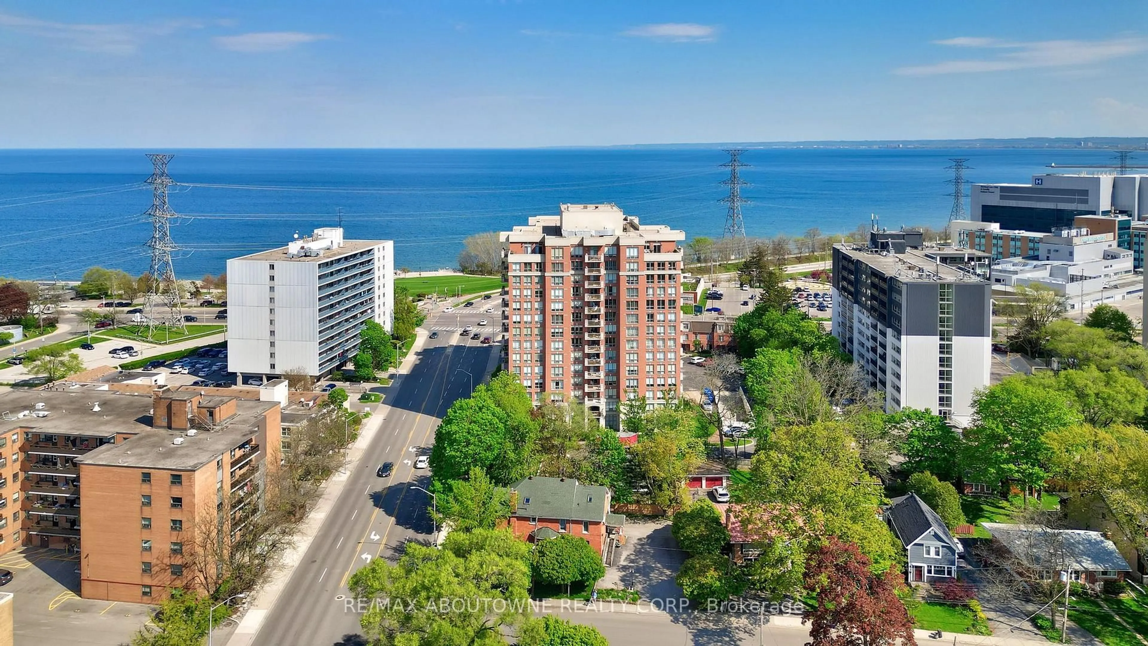 A pic from outside/outdoor area/front of a property/back of a property/a pic from drone, water/lake/river/ocean view for 442 Maple Ave. Ave #606, Burlington Ontario L7S 2L7