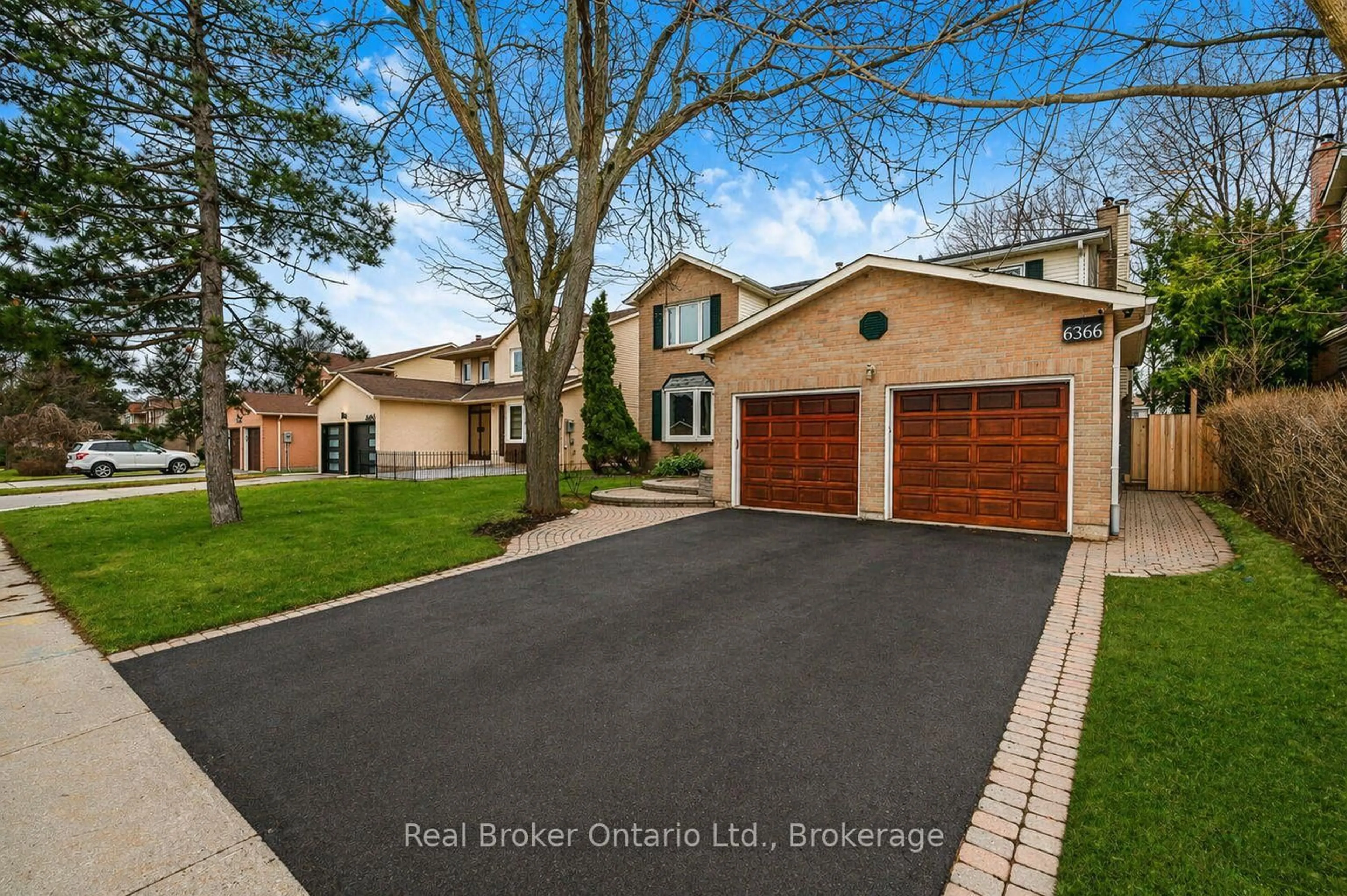 Home with brick exterior material, street for 6366 Miller's Grve, Mississauga Ontario L5N 3M7