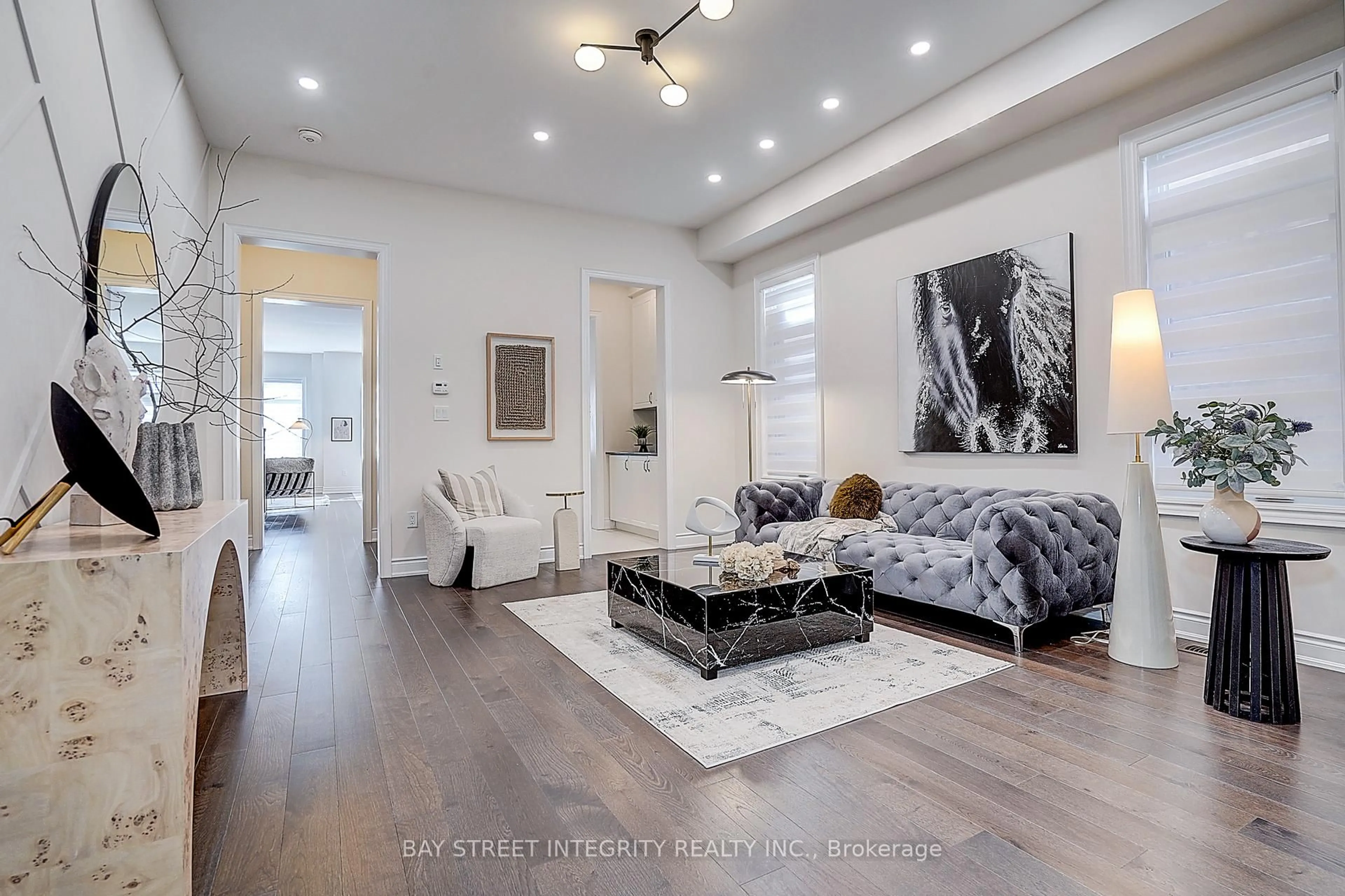 Living room with furniture, unknown for 38 Settlers Rd, Oakville Ontario L6H 0Y8