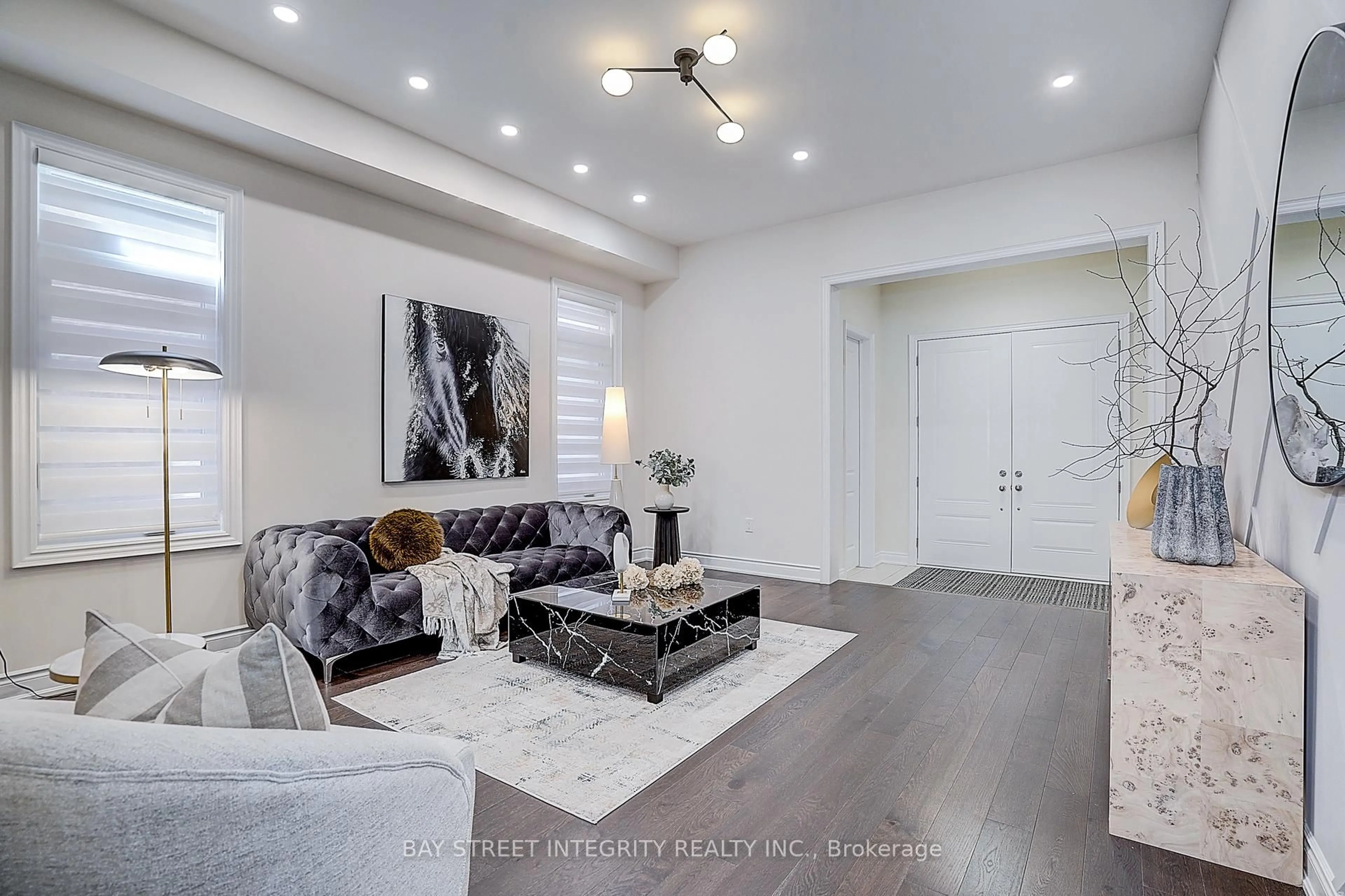 Living room with furniture, unknown for 38 Settlers Rd, Oakville Ontario L6H 0Y8