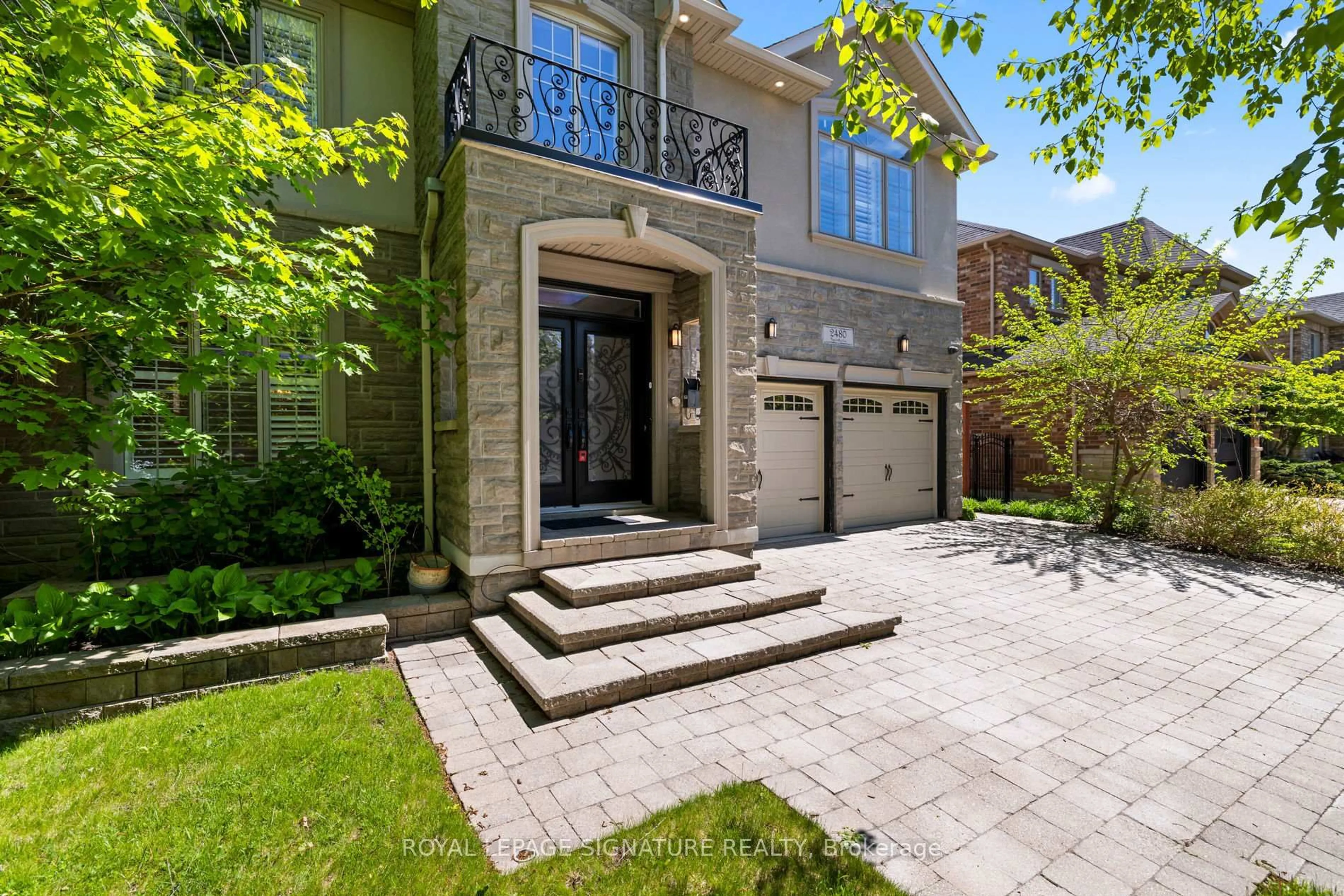 Home with brick exterior material, street for 2480 Upper Valley Cres, Oakville Ontario L6H 7P2