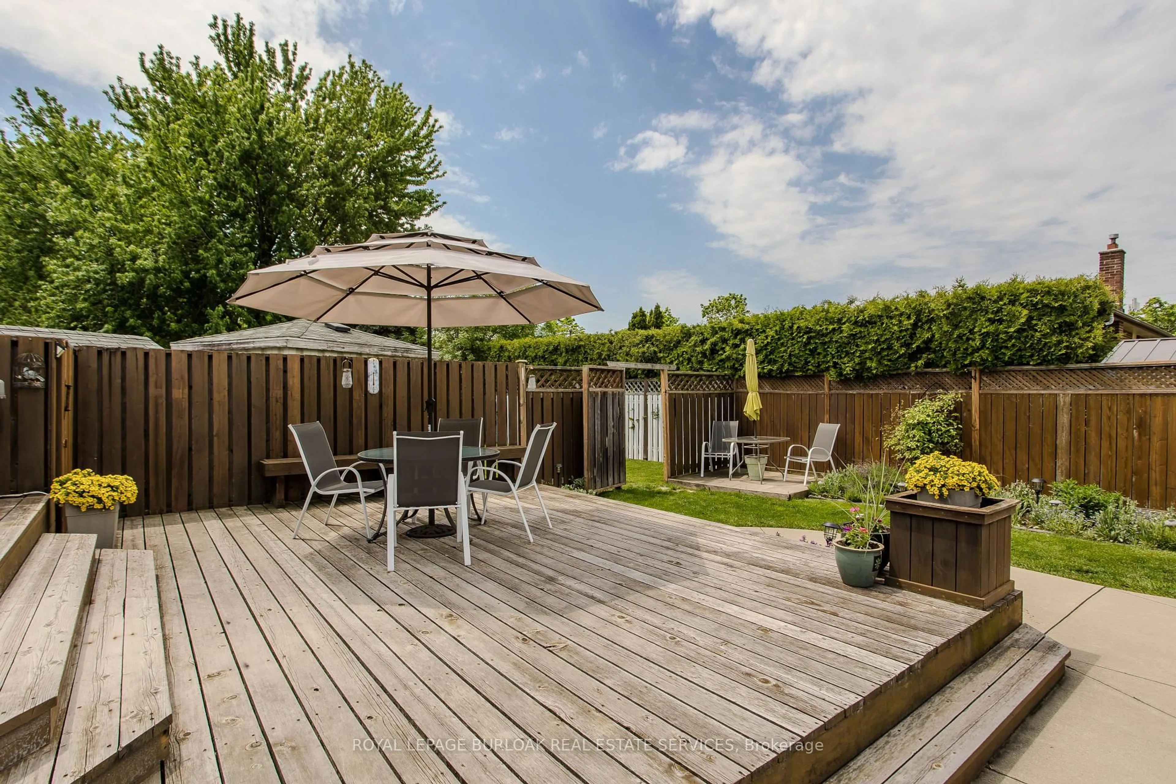 Patio, street for 3125 Michael Cres, Burlington Ontario L7M 1V3