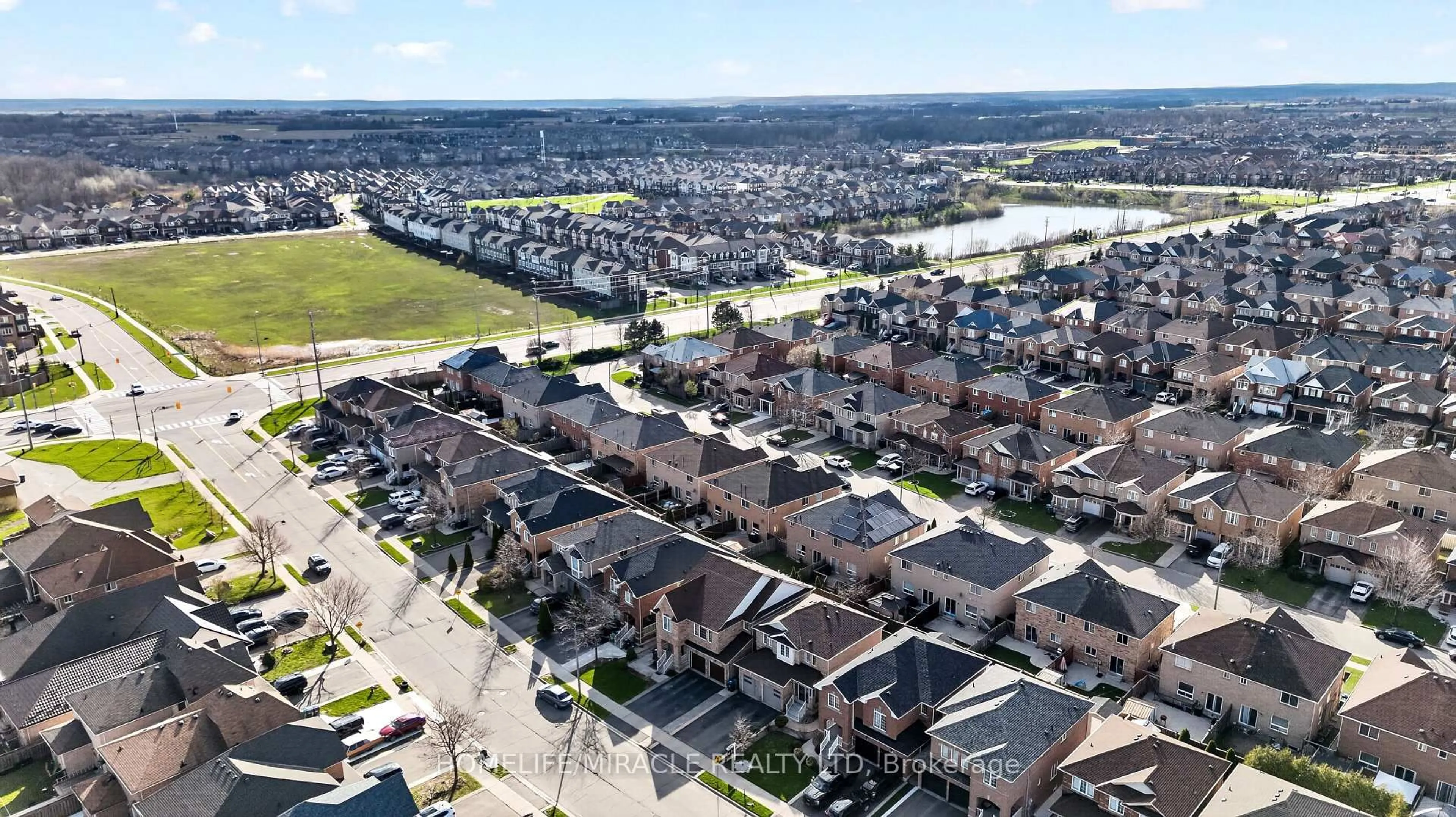 A pic from outside/outdoor area/front of a property/back of a property/a pic from drone, street for 86 Buick Blvd, Brampton Ontario L7A 3X7