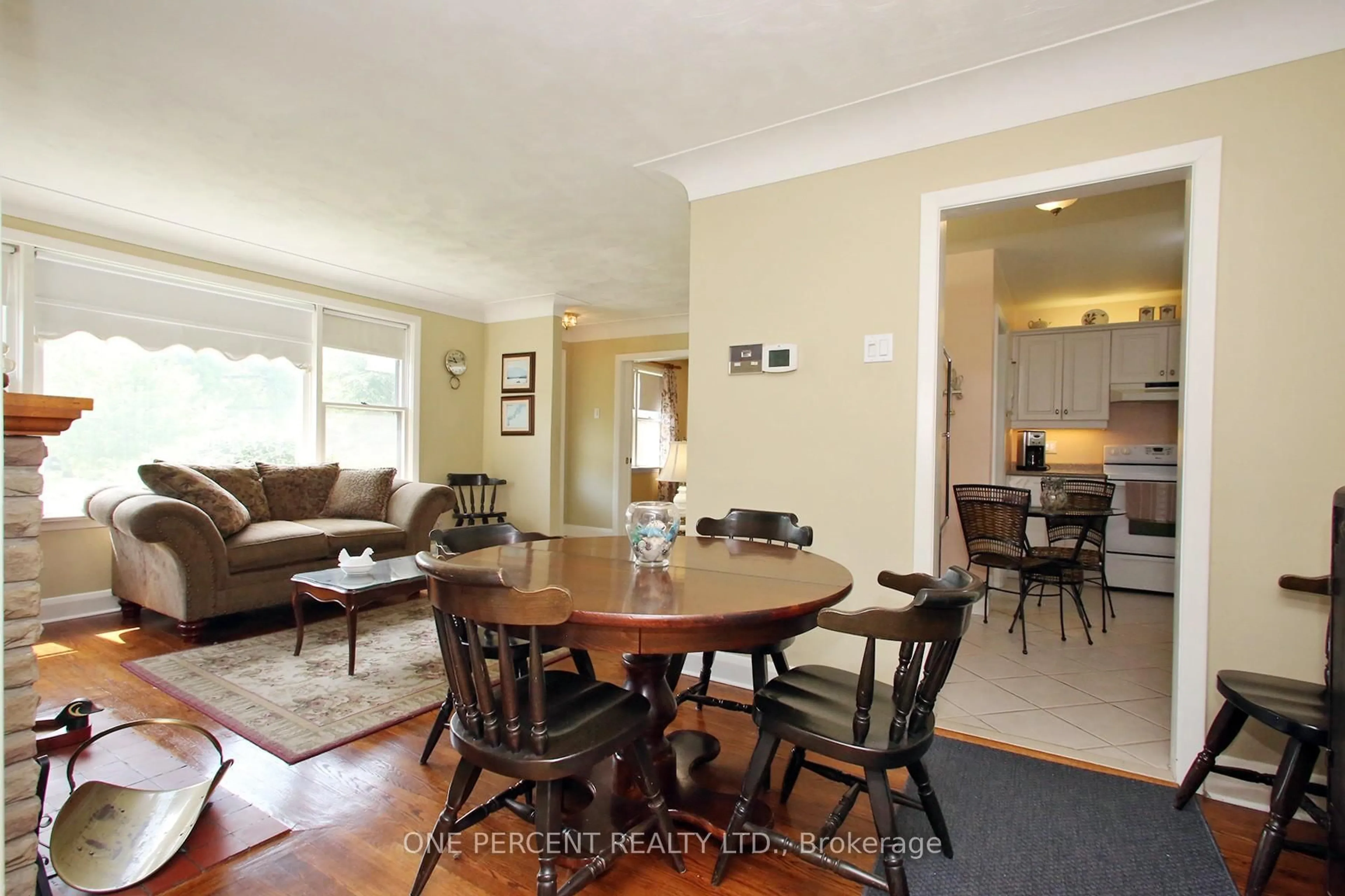 Dining room, unknown for 2455 Rebecca St, Oakville Ontario L6L 2B1