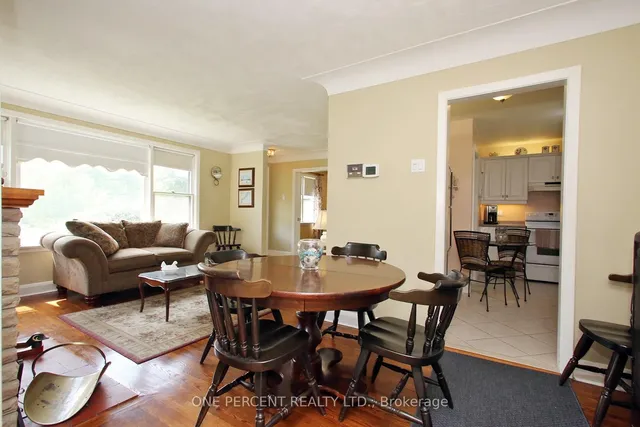 2455 Rebecca St, Oakville 4