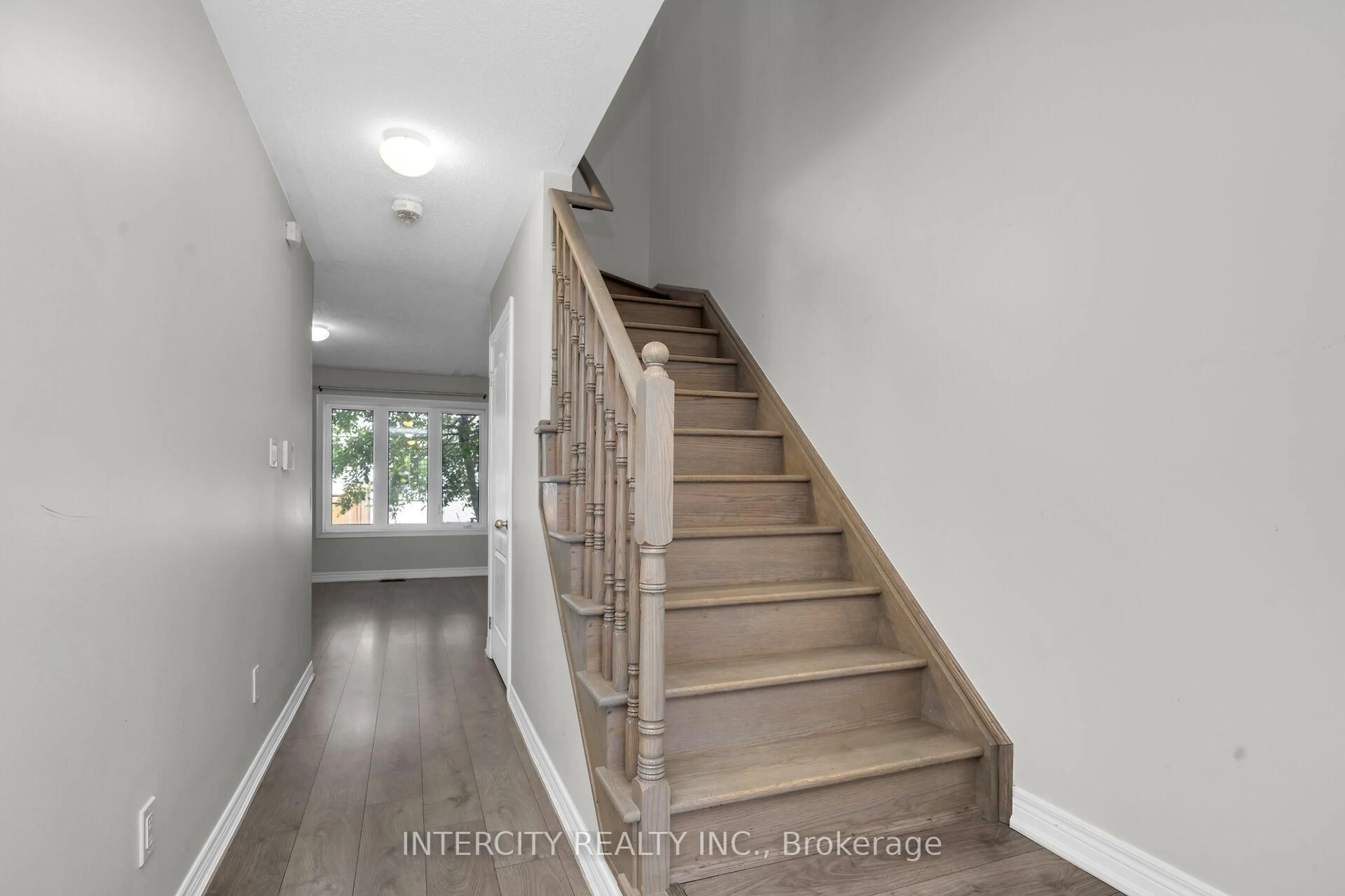 Stairs for 14 Rabbit Run Way, Brampton Ontario L6Z 0J2