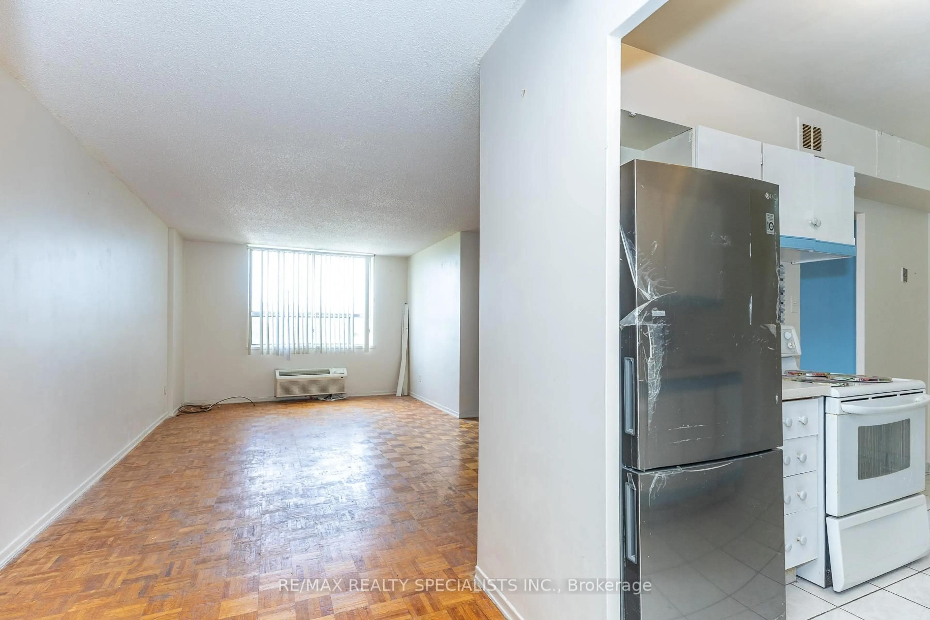 Unknown for 2825 Islington Ave #507, Toronto Ontario M9L 2K1