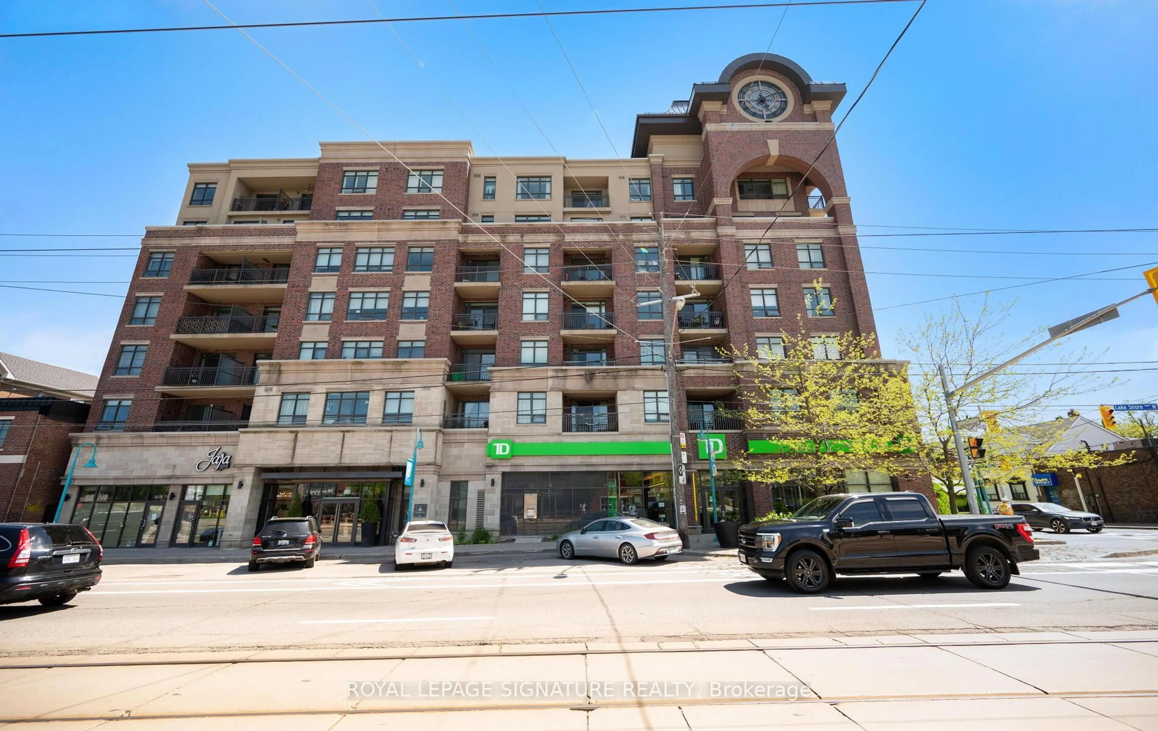 Patio, building for 3563 Lake Shore Blvd #303, Toronto Ontario M8W 0A3