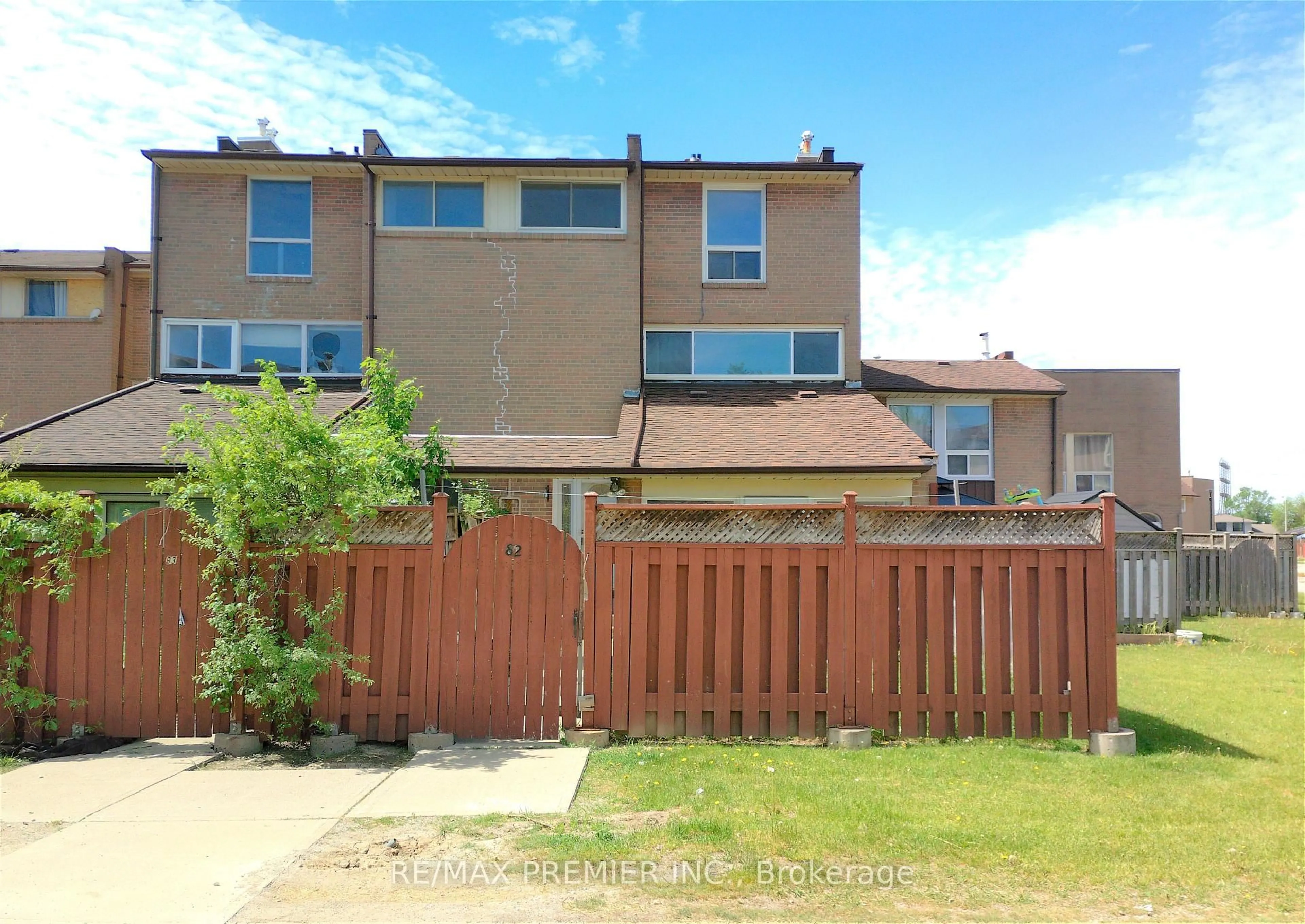 A pic from outside/outdoor area/front of a property/back of a property/a pic from drone, street for 248 John Garland Blvd #82, Toronto Ontario M9V 1N8