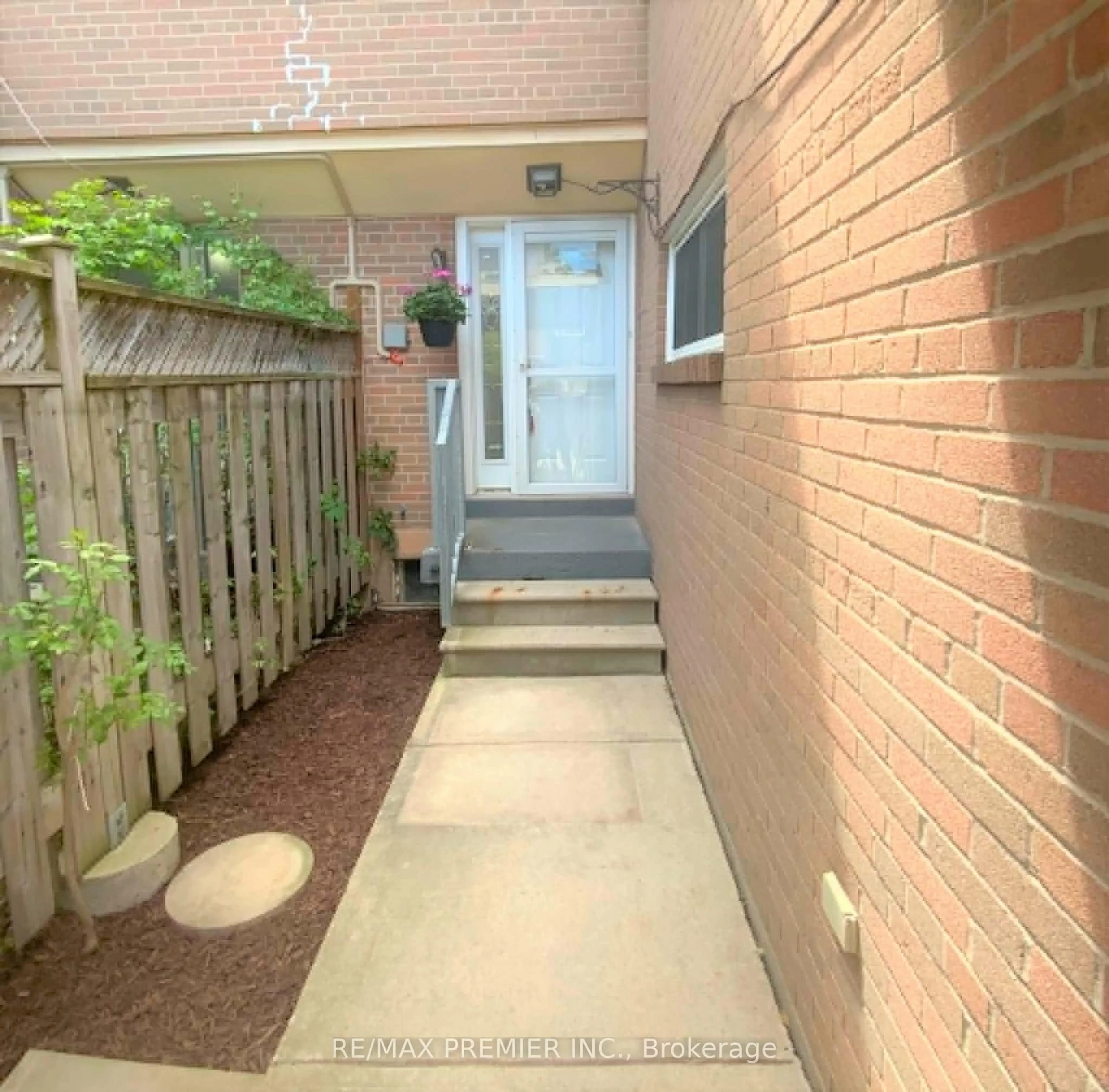 Unknown for 248 John Garland Blvd #82, Toronto Ontario M9V 1N8