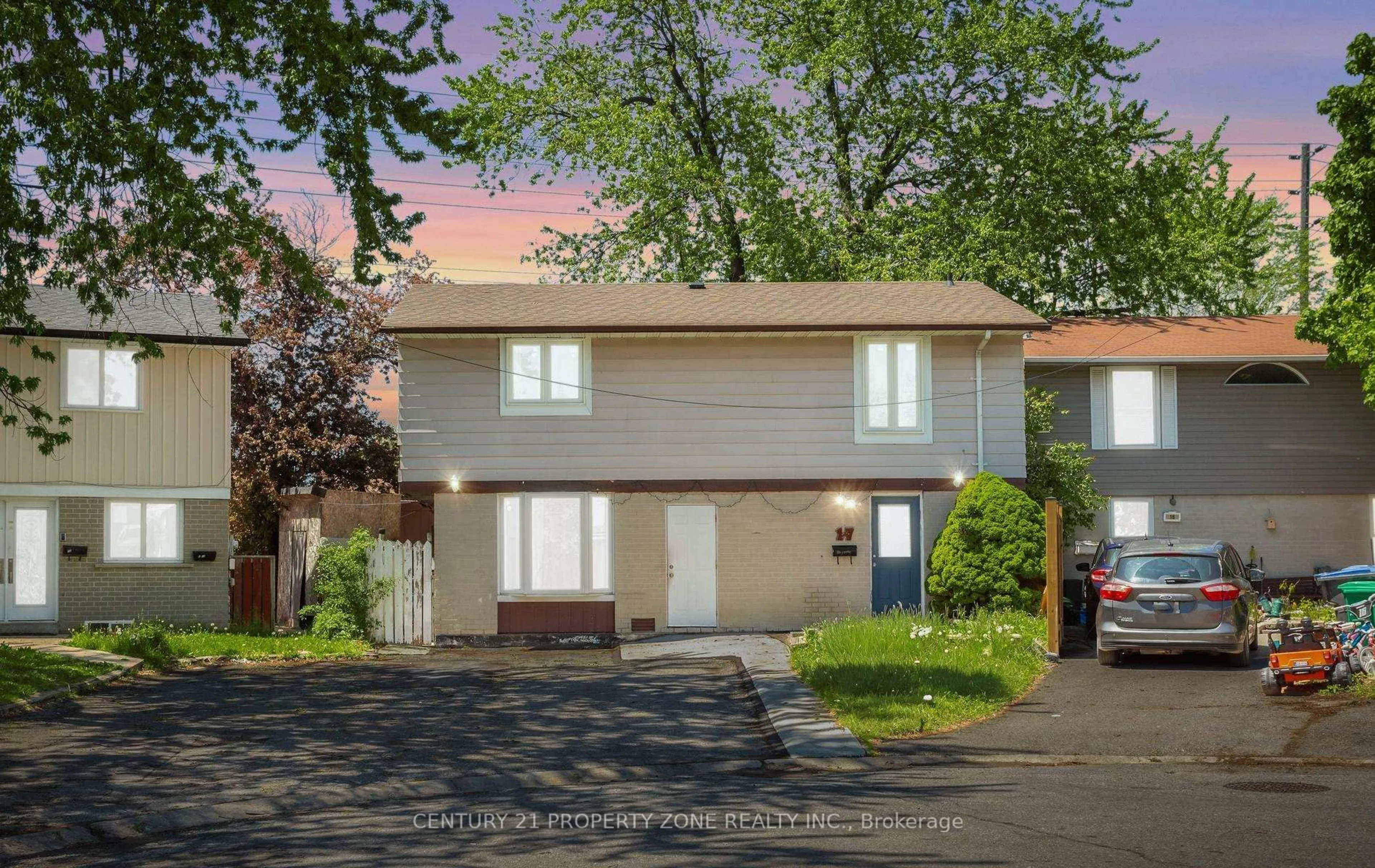 Home with vinyl exterior material, street for 17 Hillbank Tr, Brampton Ontario L6S 1P6