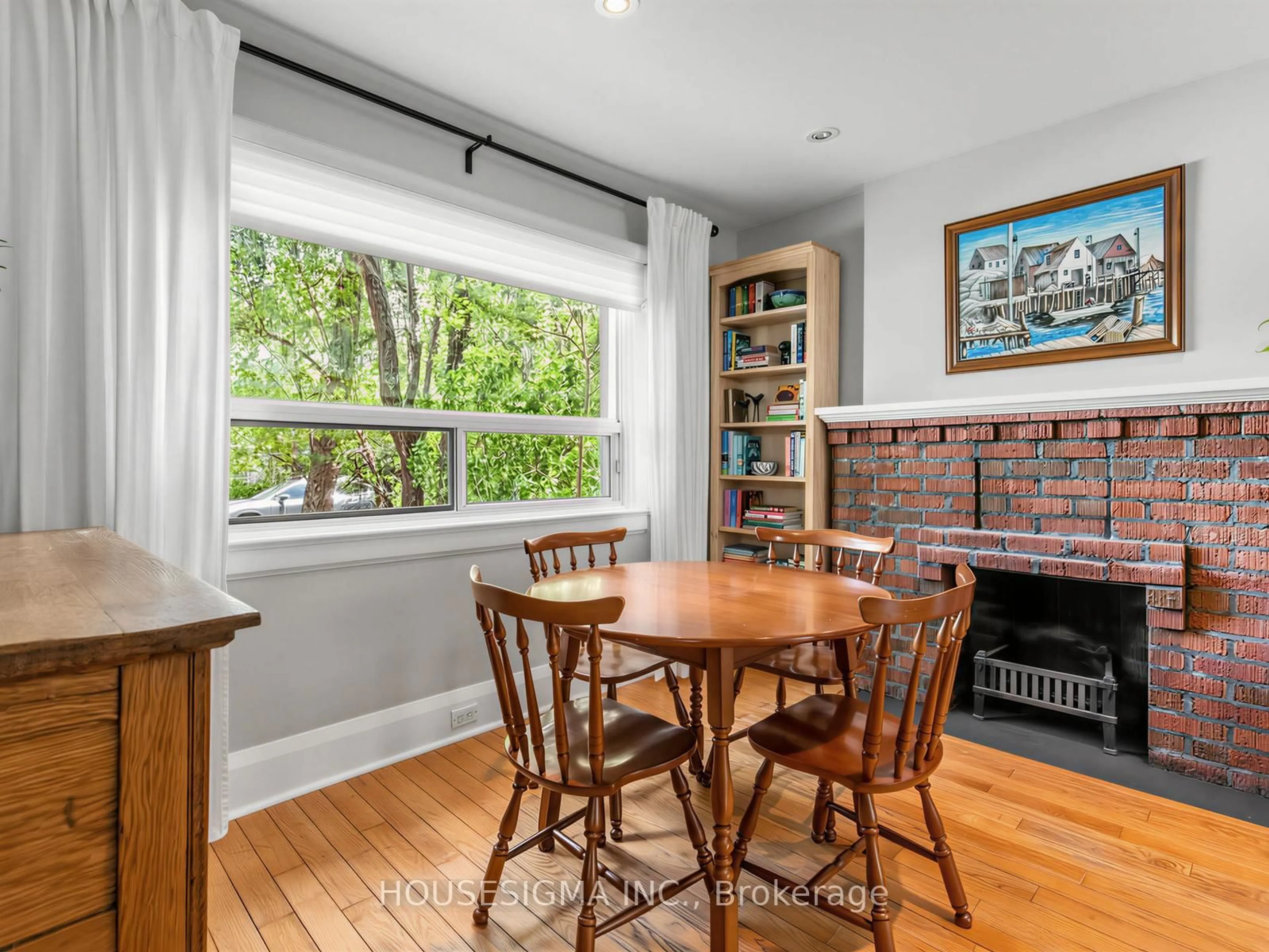 Dining room, wood/laminate floor for 7 Humber Hill Ave, Toronto Ontario M6S 4R9