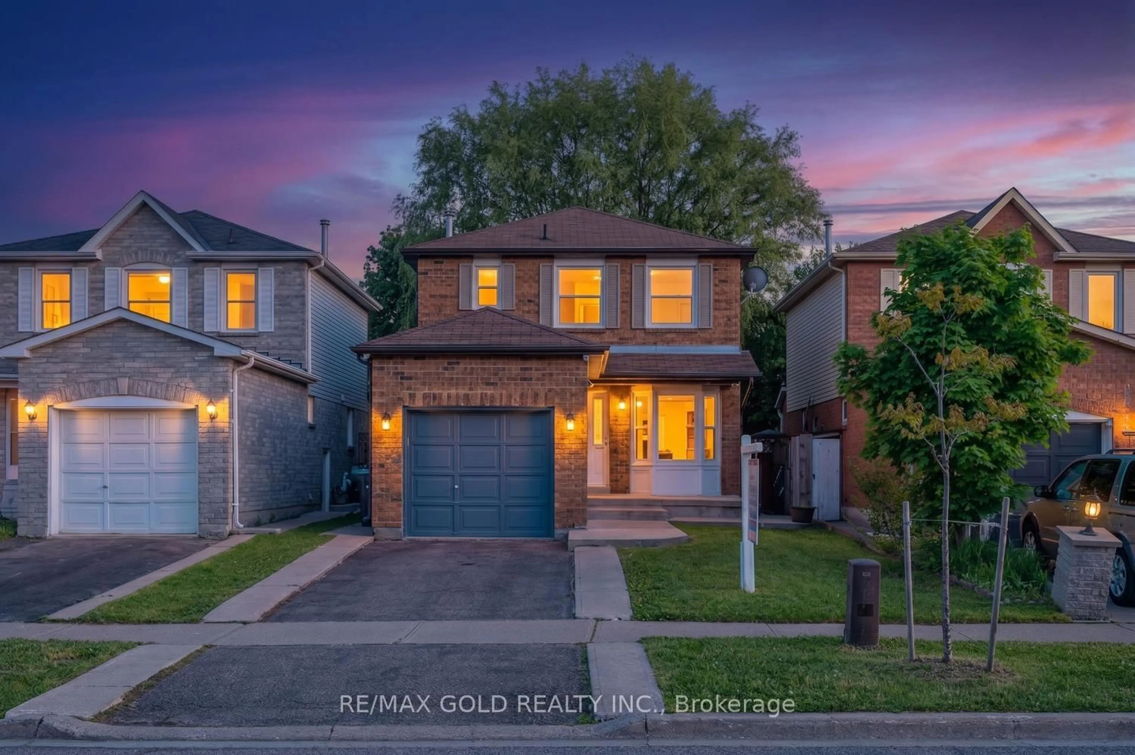 Home with brick exterior material, street for 5 Ravenswood Dr, Brampton Ontario L6Y 3Y5