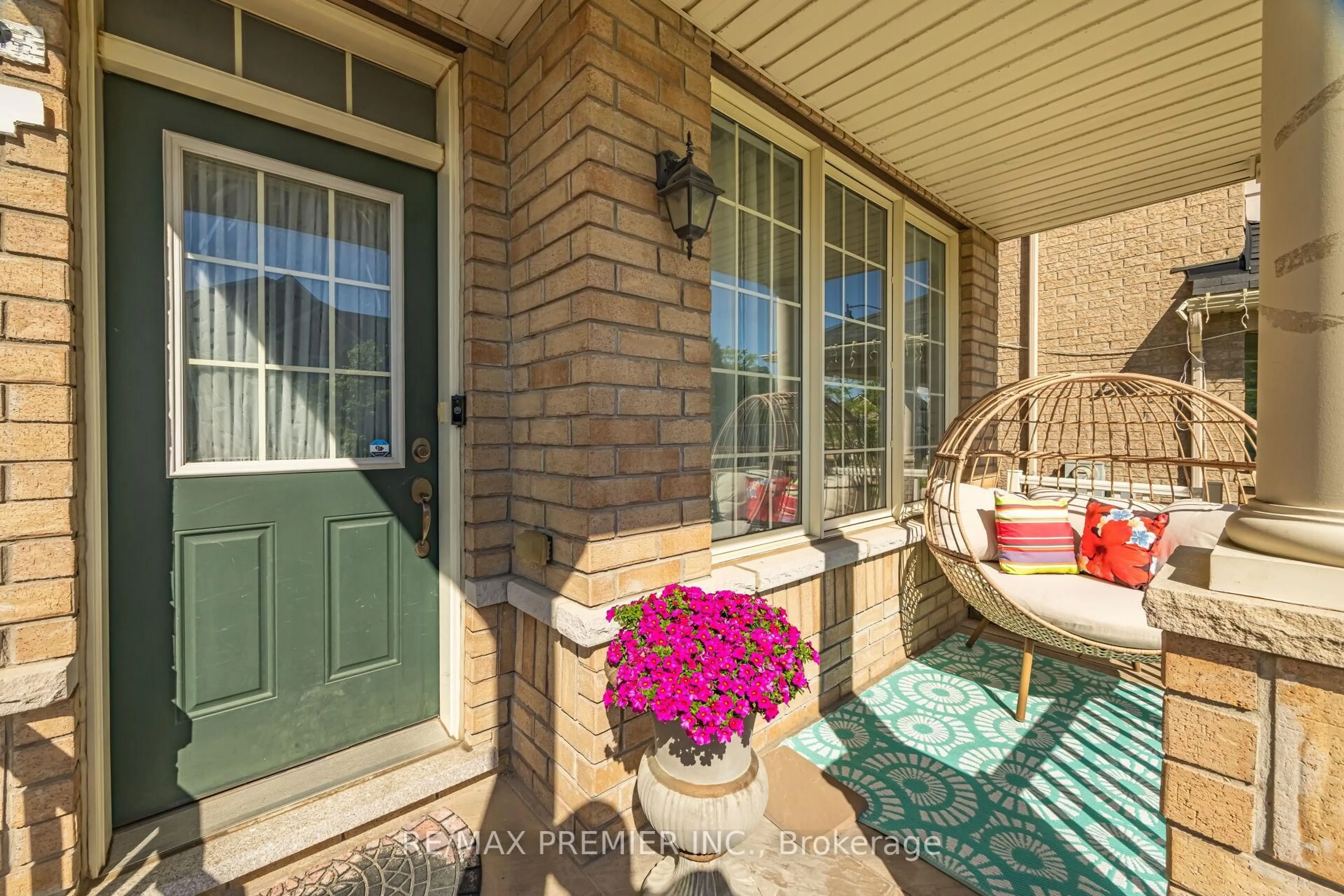 Indoor entryway for 85 Kimborough Hllw, Brampton Ontario L6Y 0Z1