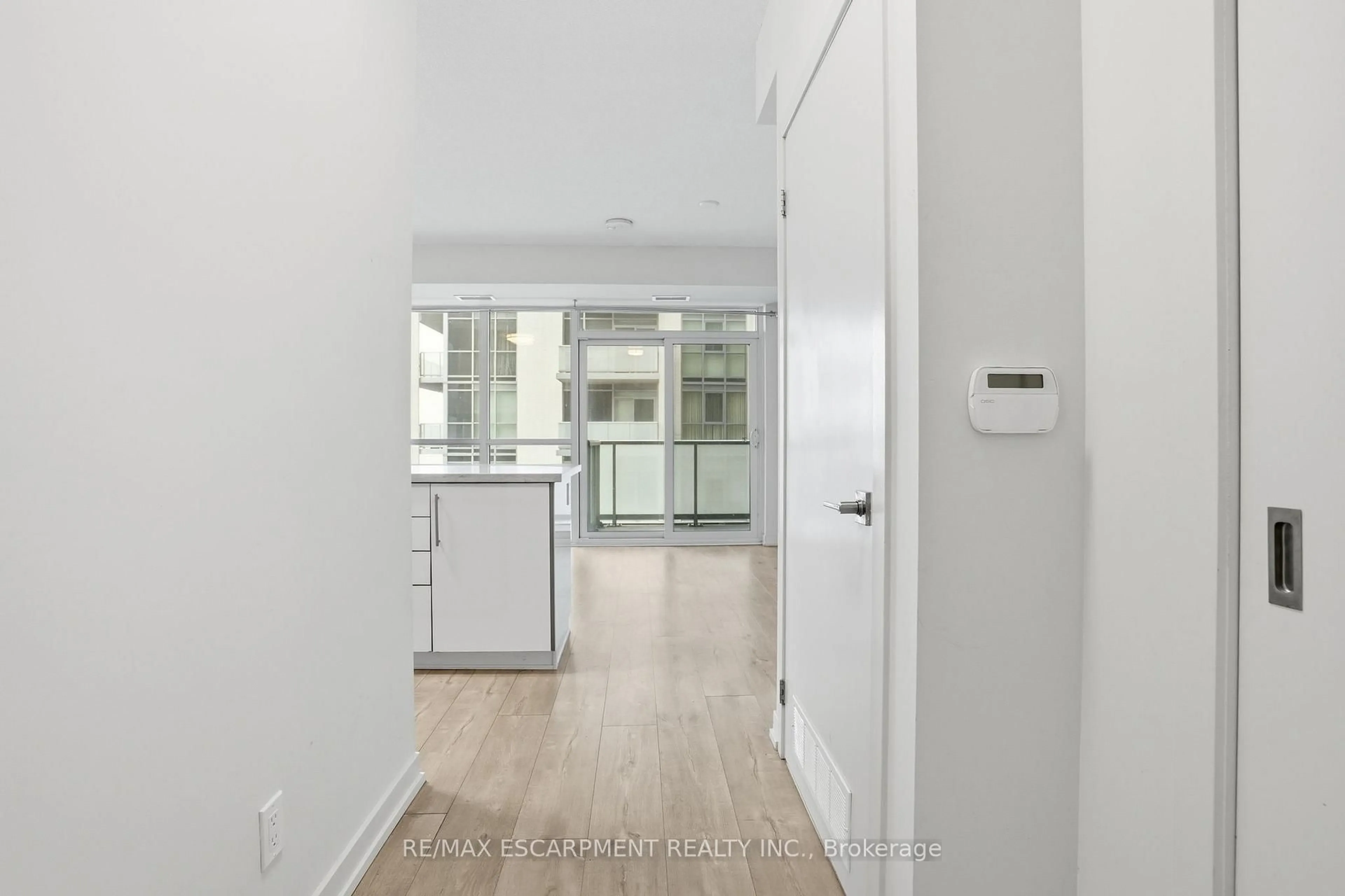 Unknown for 2087 Fairview St #1310, Burlington Ontario L7R 0E5
