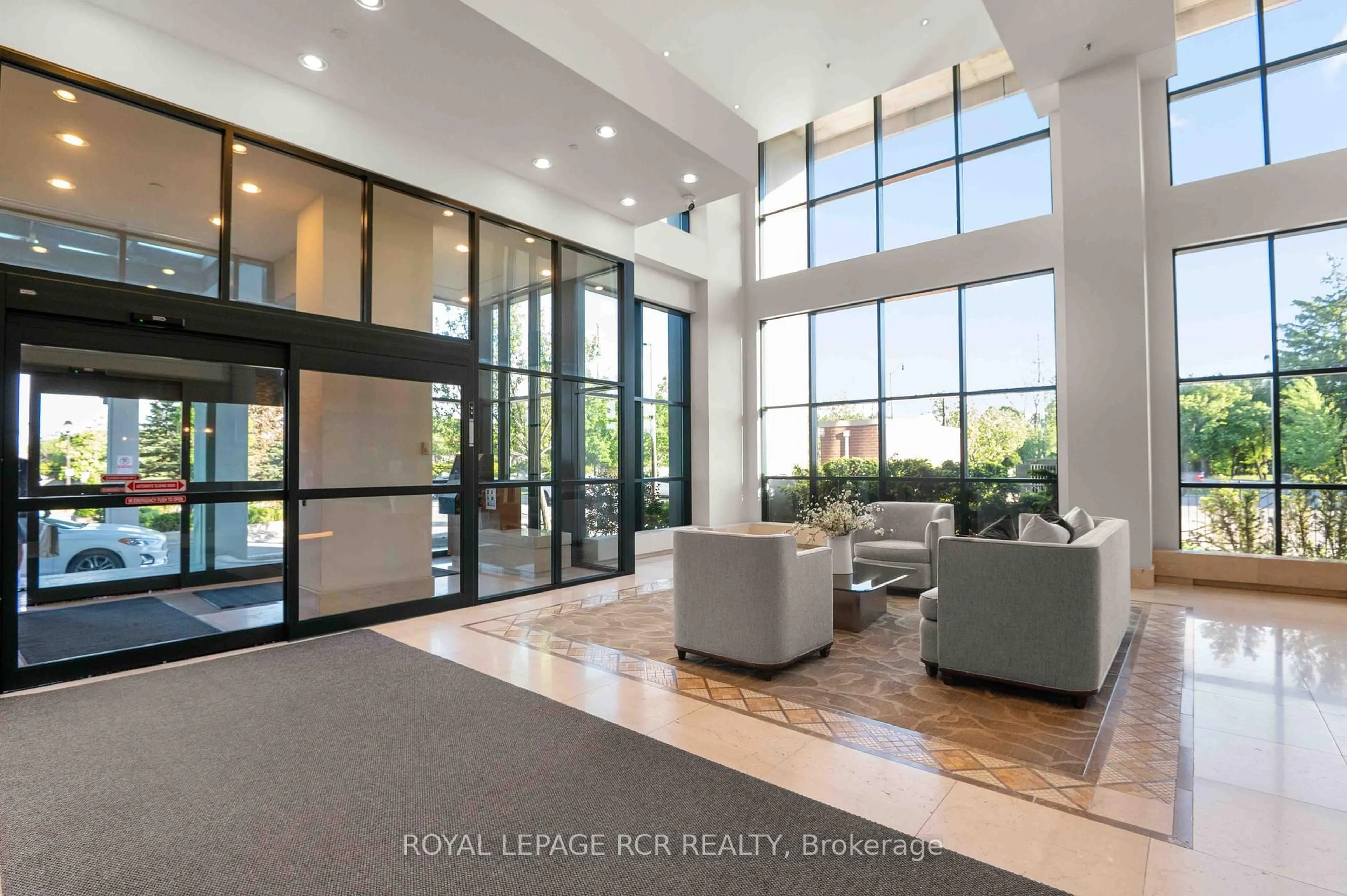 Lobby for 100 John St #1702, Brampton Ontario L6W 0A8