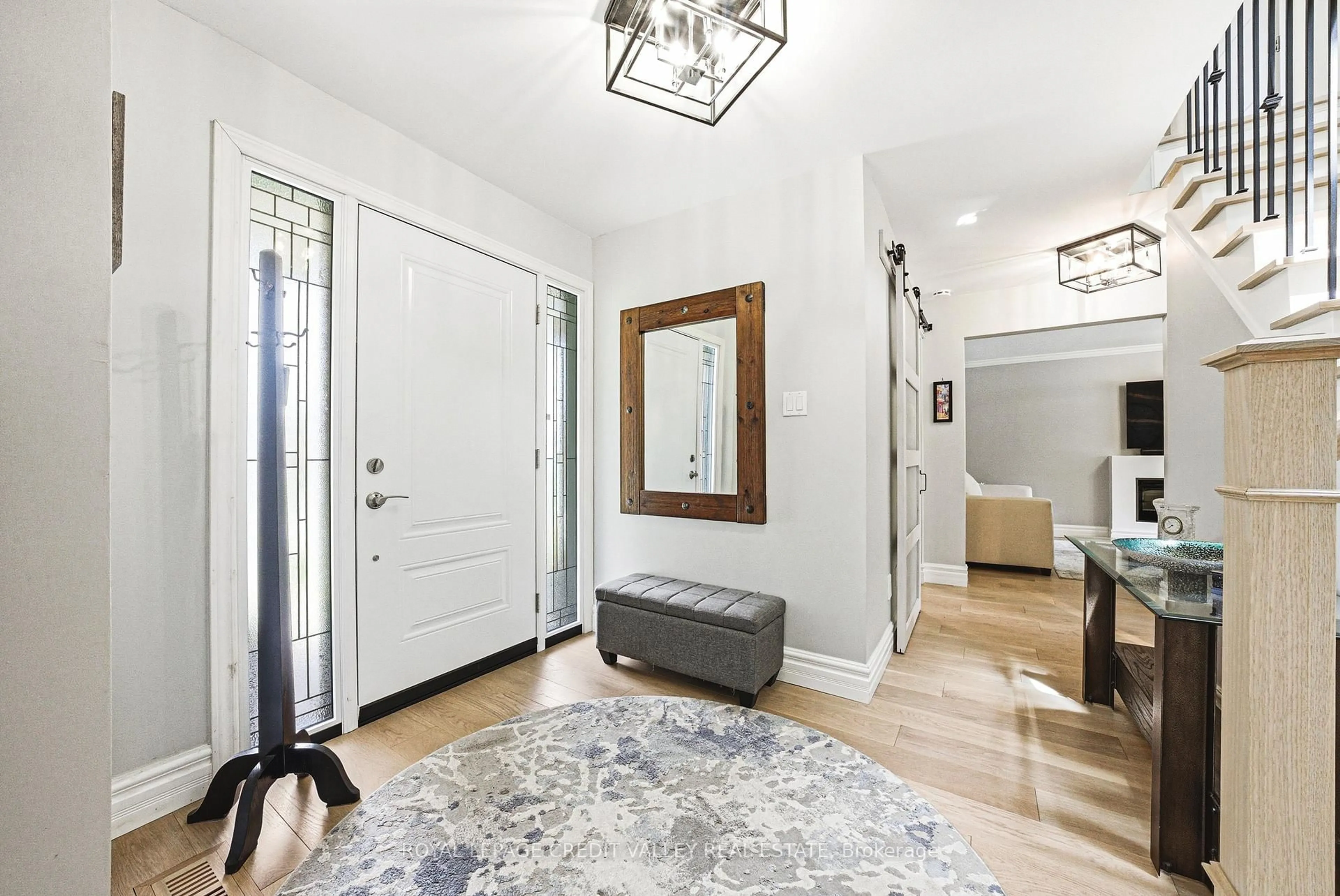 Indoor entryway for 5 Valleygreen Cres, Caledon Ontario L7C 1J3