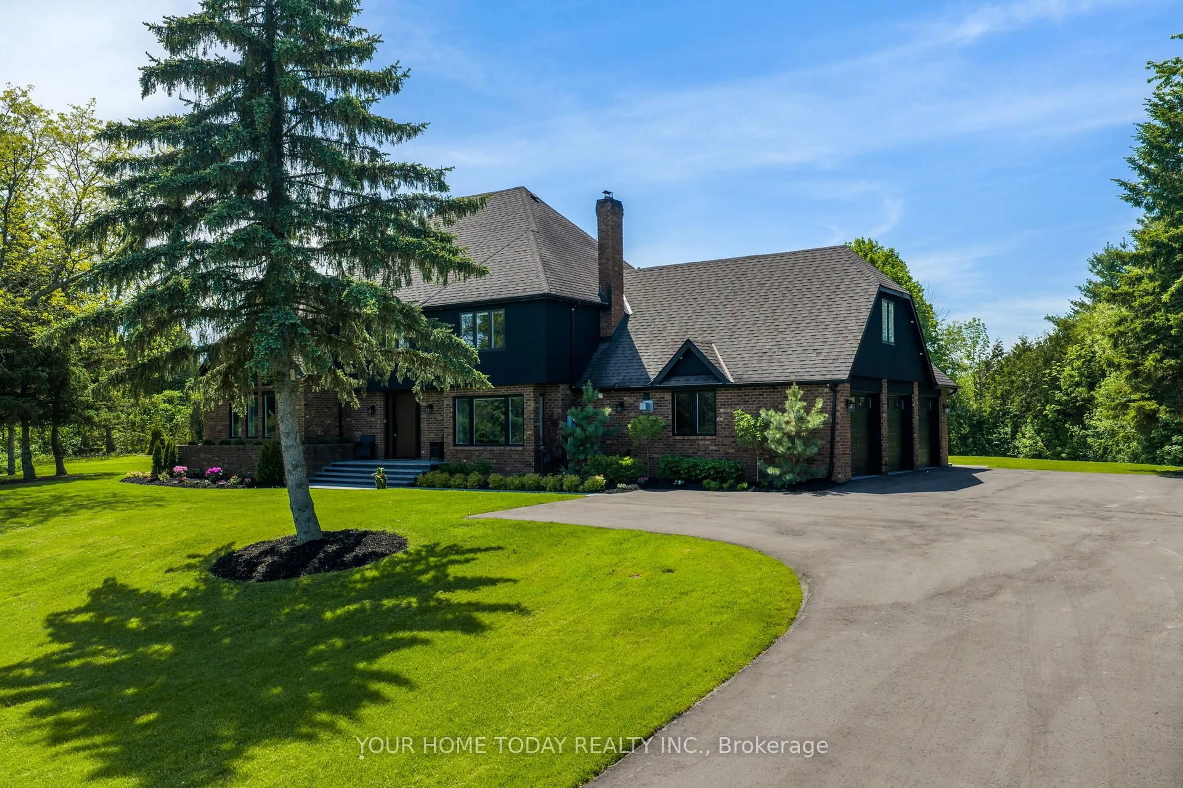 A pic from outside/outdoor area/front of a property/back of a property/a pic from drone, street for 27 Chantelay Cres, Halton Hills Ontario L7G 4S5