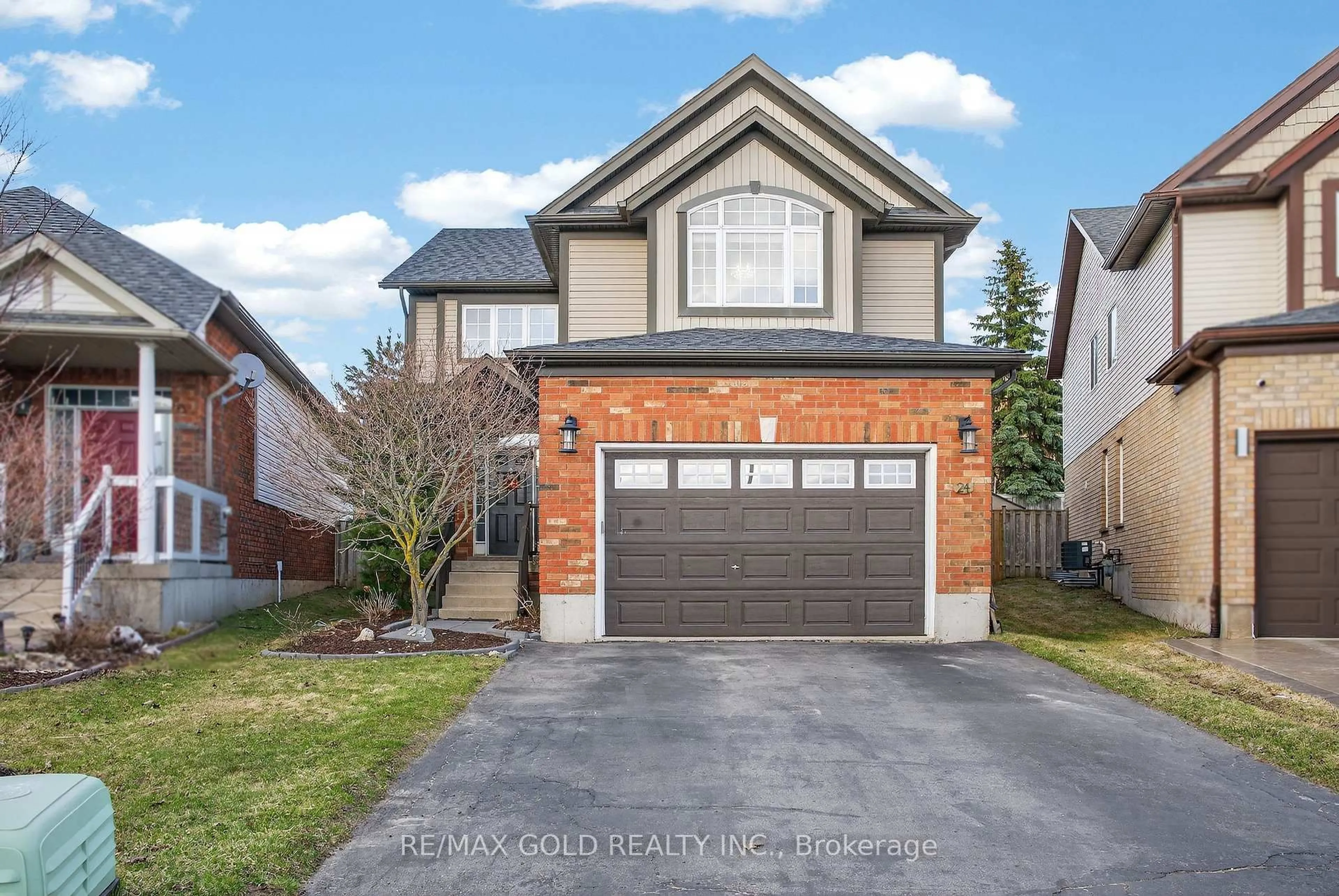 Home with brick exterior material, street for 24 MURRAY Crt, Orangeville Ontario L9W 0A1