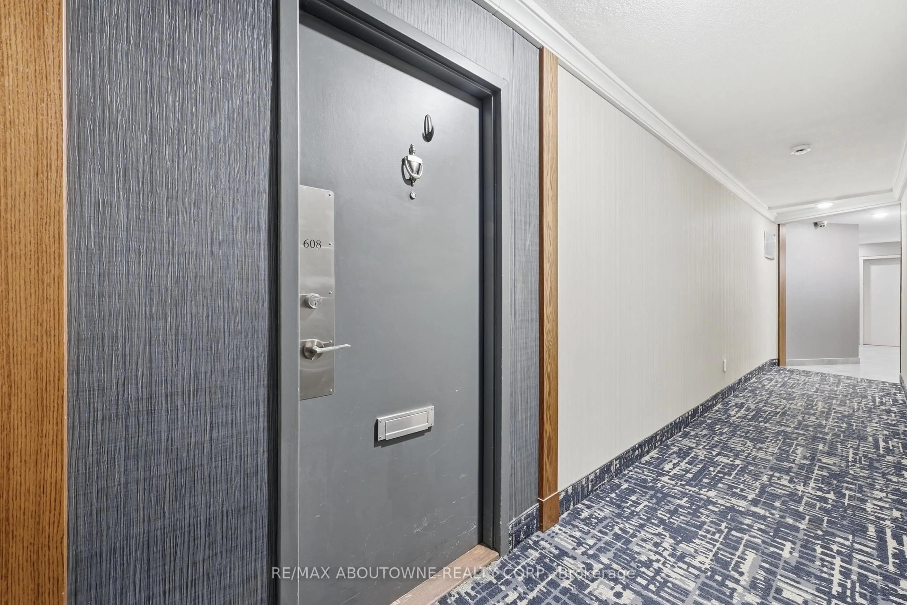Indoor foyer for 551 The West Mall #608, Toronto Ontario M9C 1G7