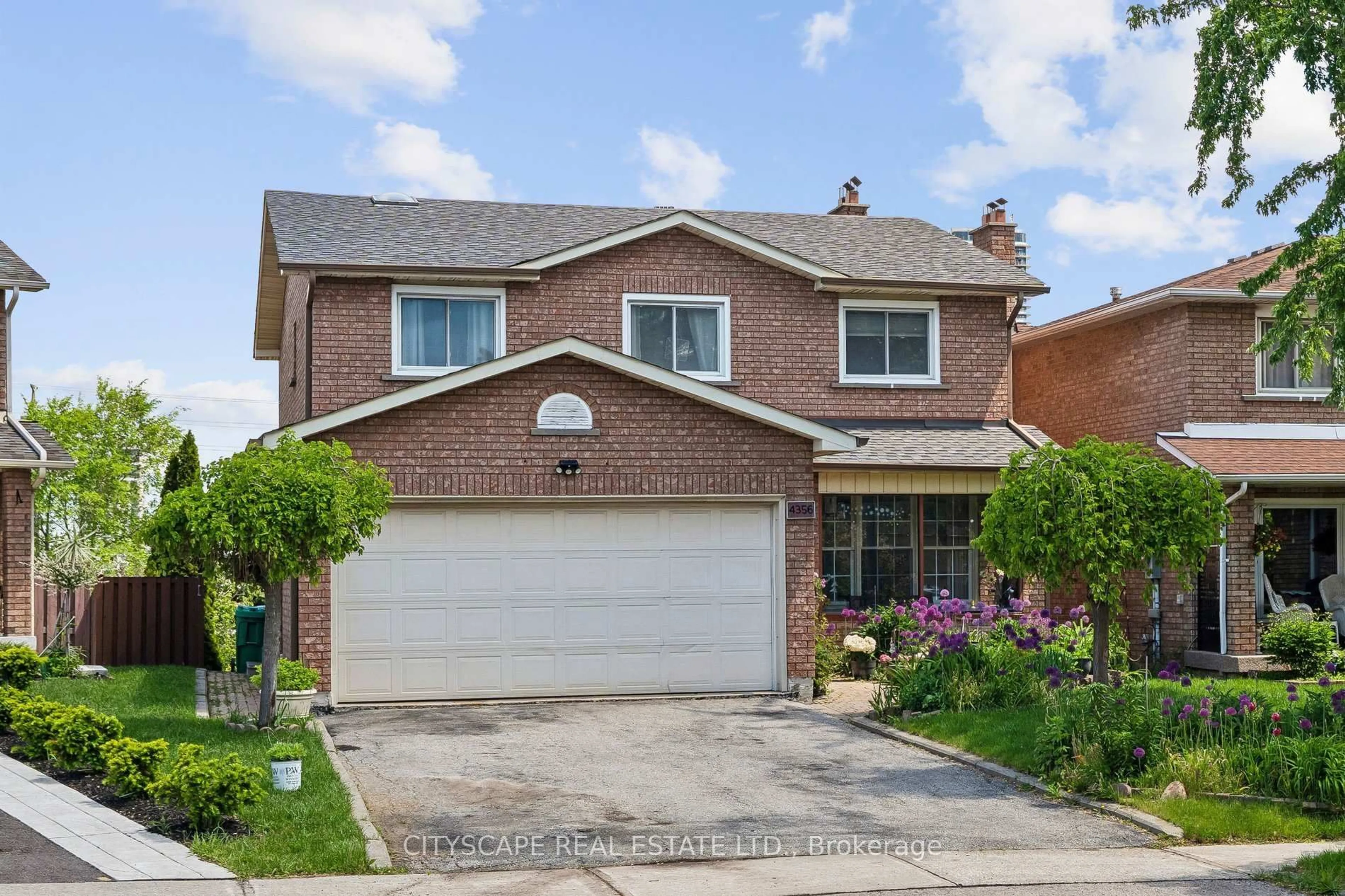 Home with brick exterior material, street for 4356 Wakefield Cres, Mississauga Ontario L5C 4N2