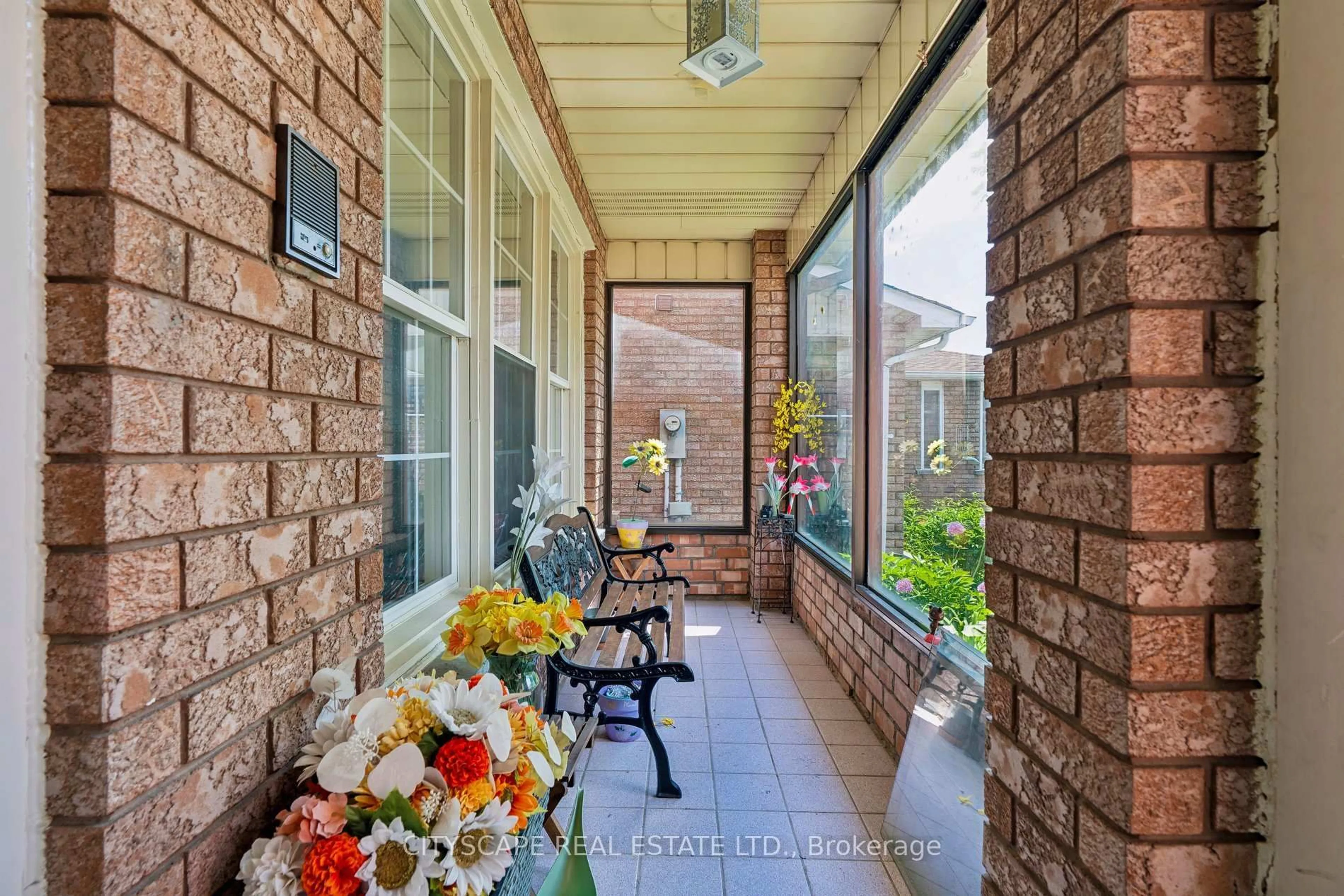 Unknown for 4356 Wakefield Cres, Mississauga Ontario L5C 4N2