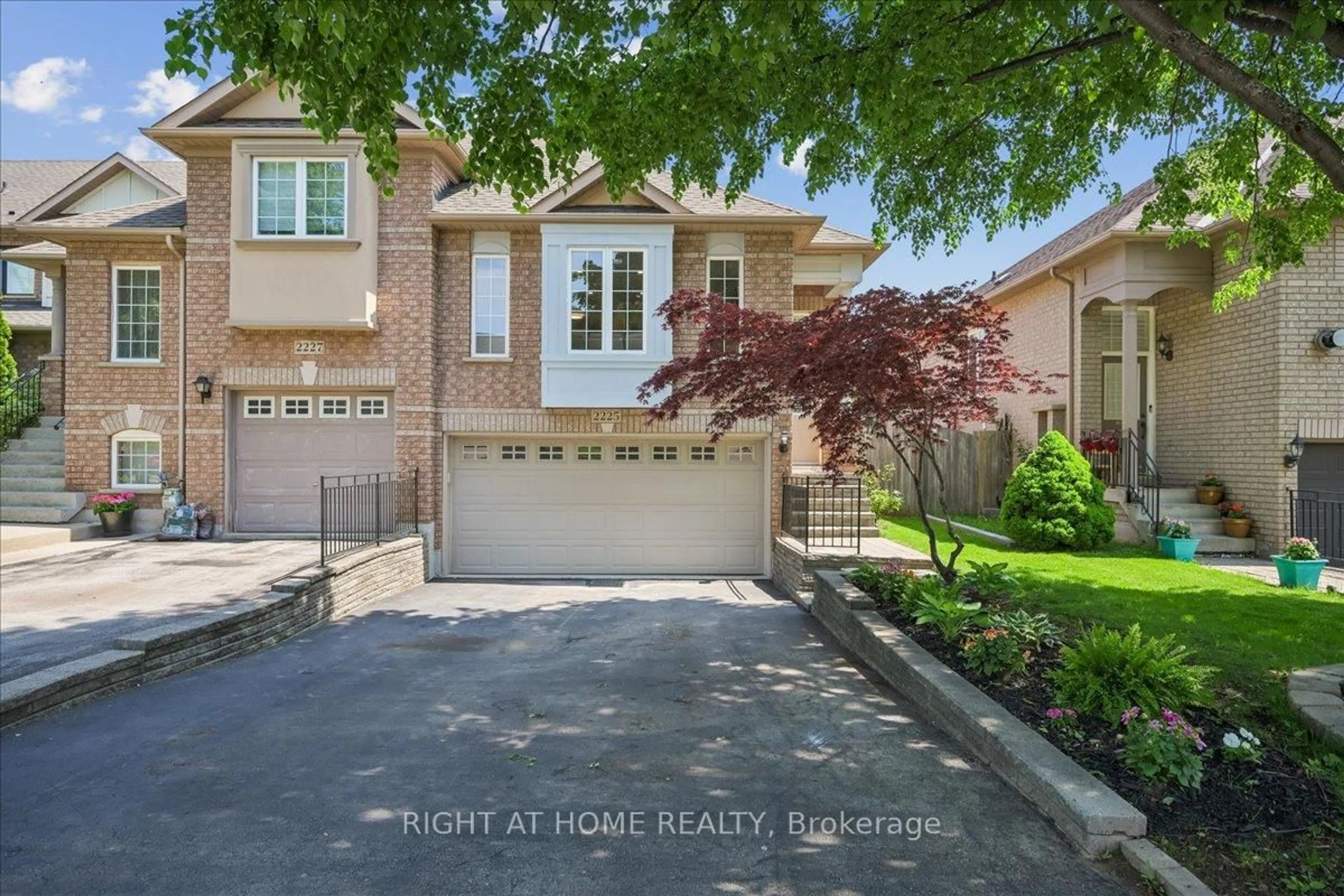 Unknown for 2225 Hummingbird Way, Oakville Ontario L6M 3Z6