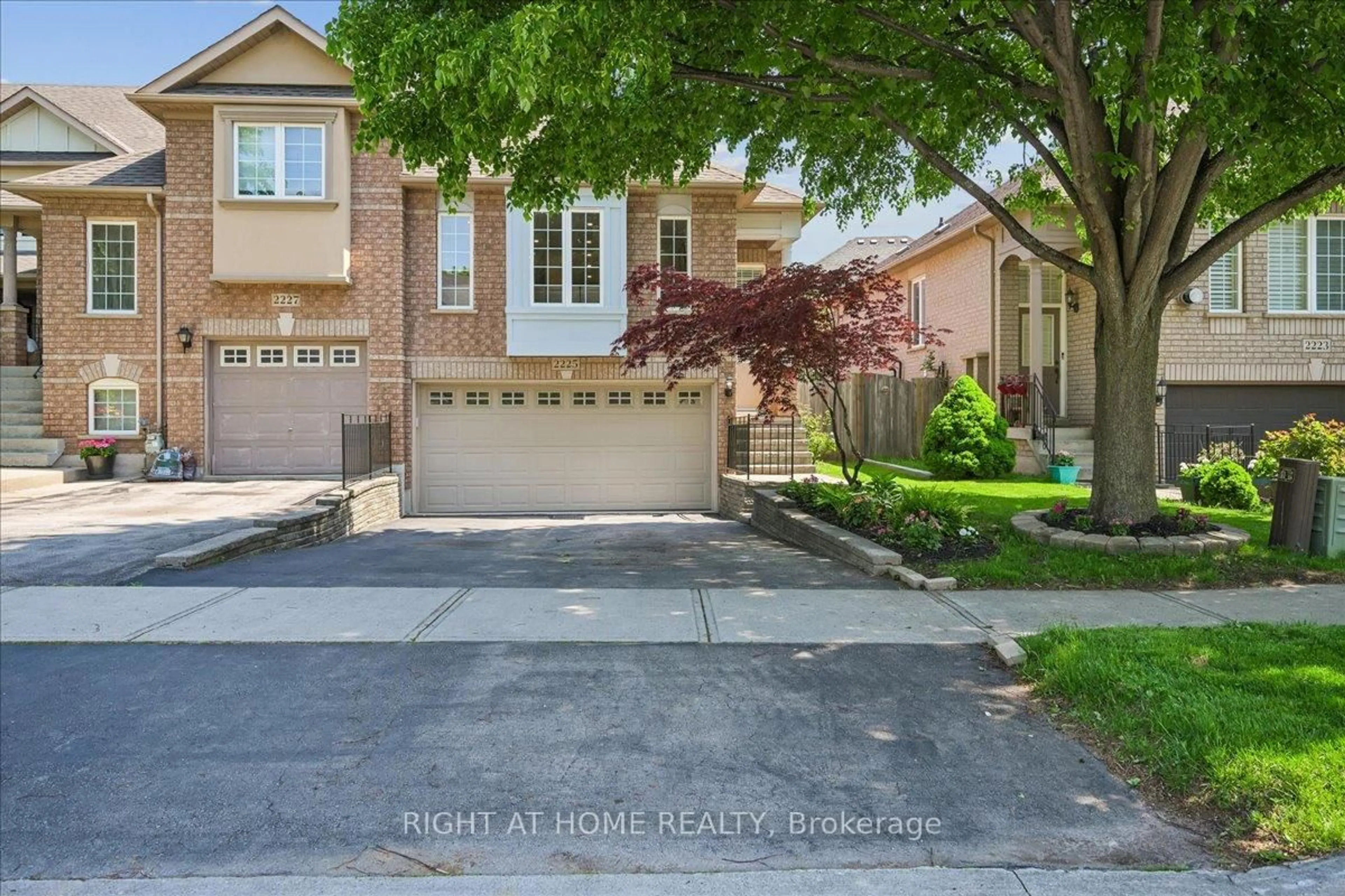 Unknown for 2225 Hummingbird Way, Oakville Ontario L6M 3Z6