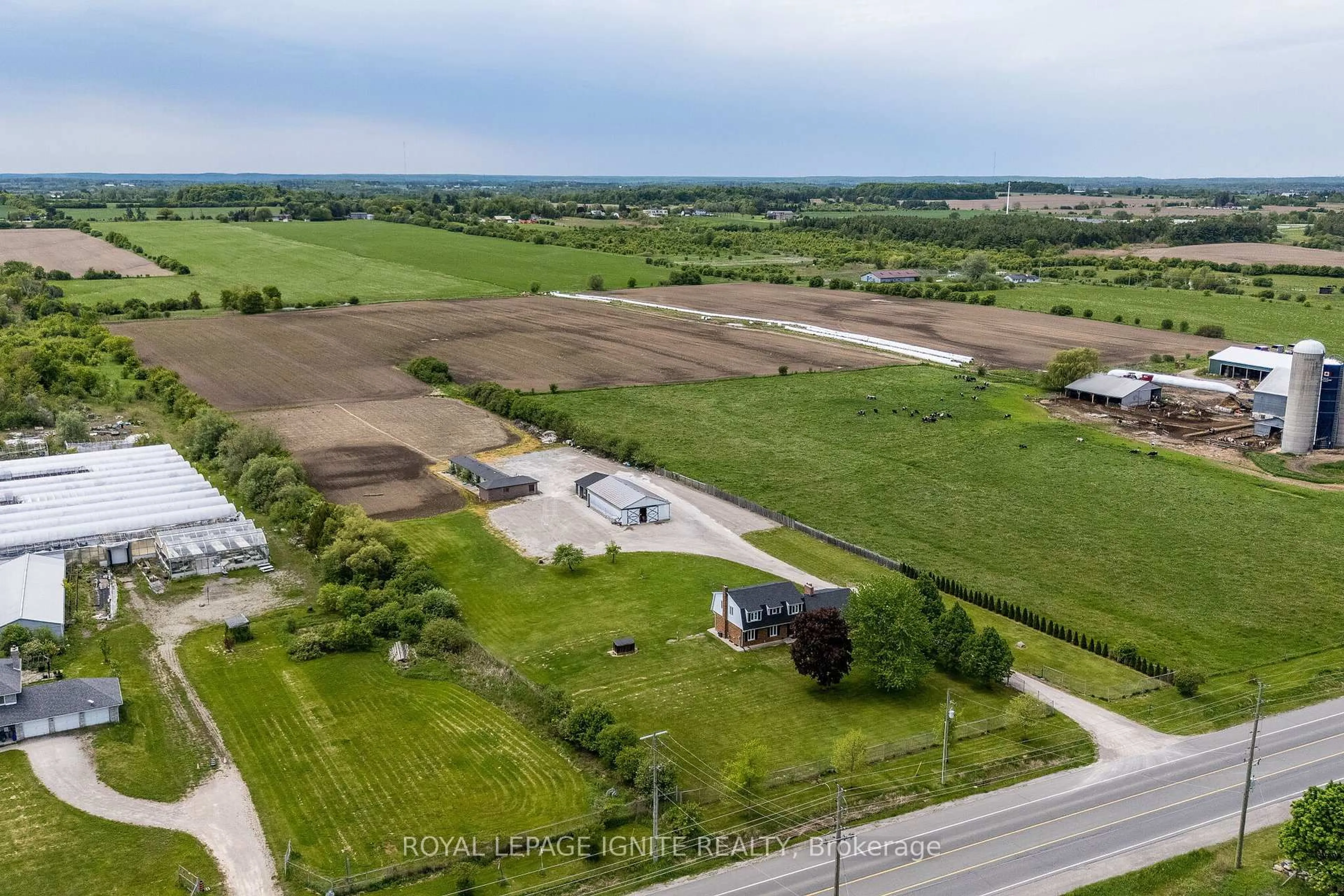 A pic from outside/outdoor area/front of a property/back of a property/a pic from drone, unknown for 8602 Winston Churchill Blvd, Halton Hills Ontario L0P 1K0
