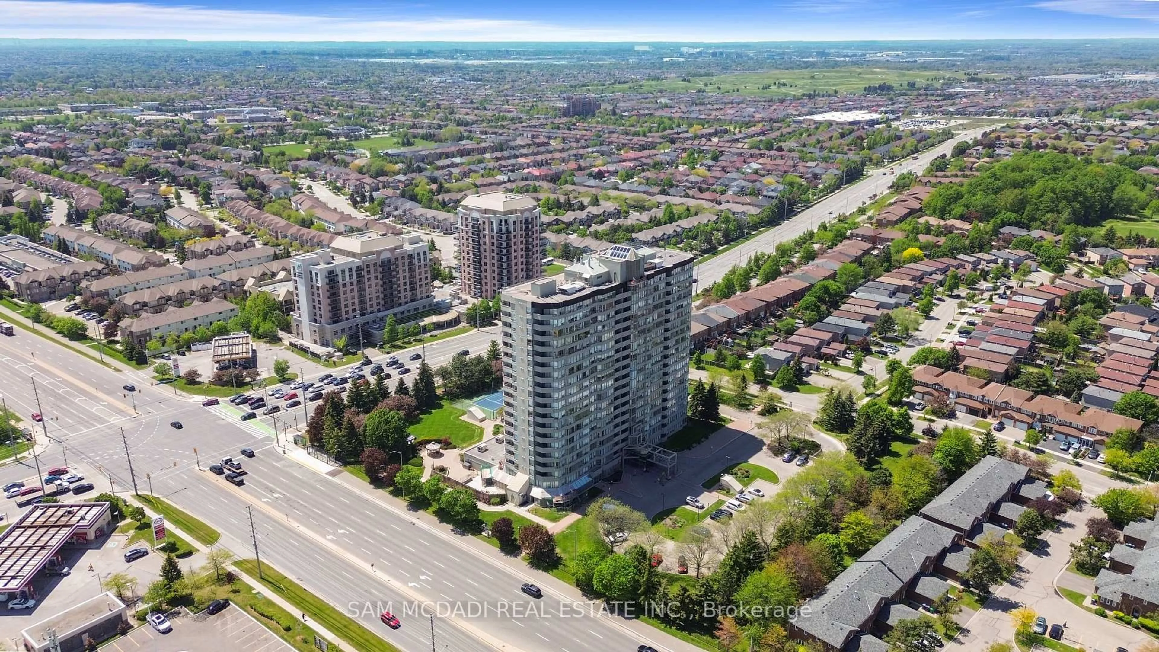 A pic from outside/outdoor area/front of a property/back of a property/a pic from drone, city buildings view from balcony for 700 Constellation Dr #1109, Mississauga Ontario L5R 3G8