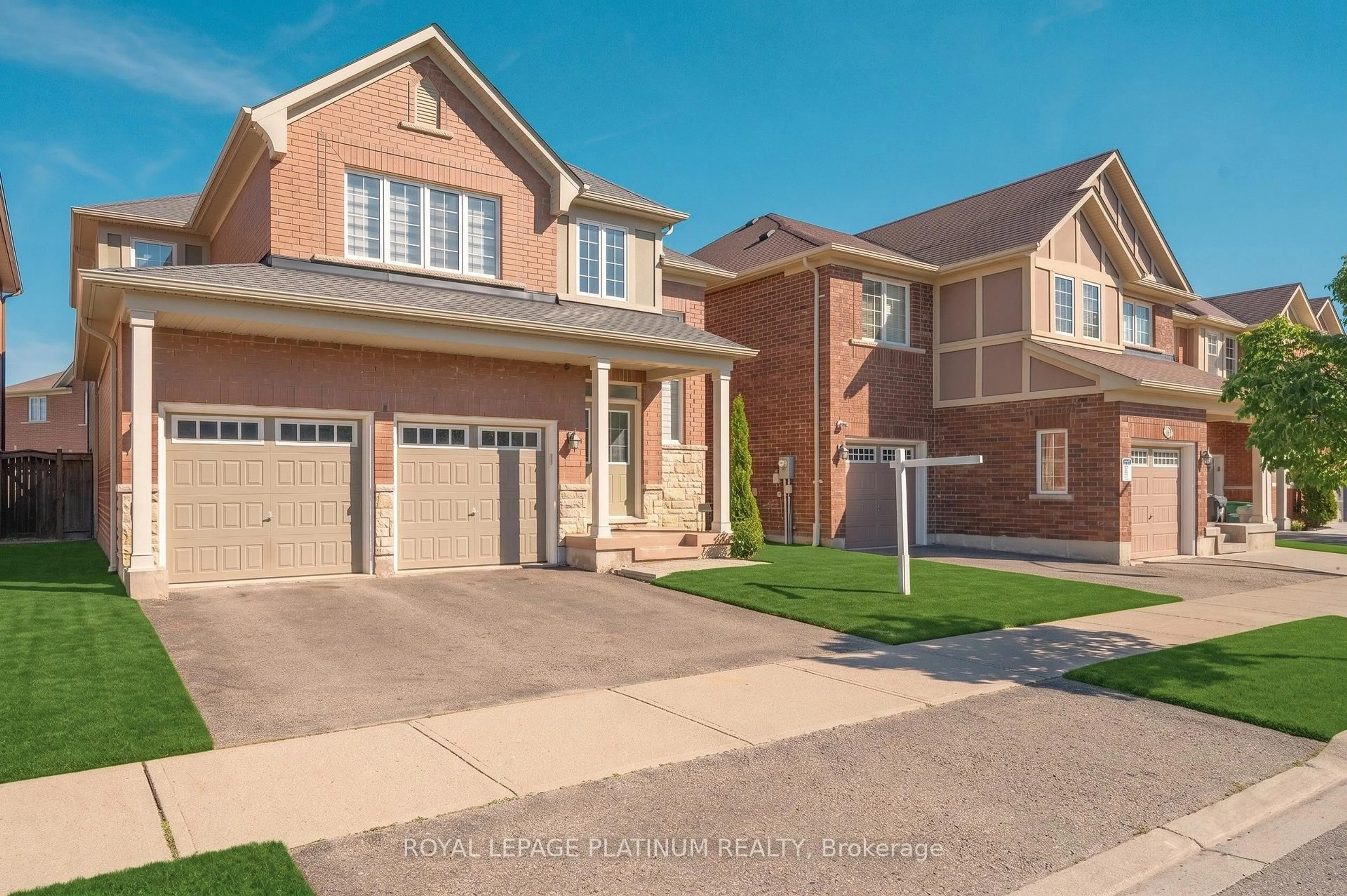 Home with brick exterior material, street for 15 Aylesbury Dr, Brampton Ontario L7A 0V3