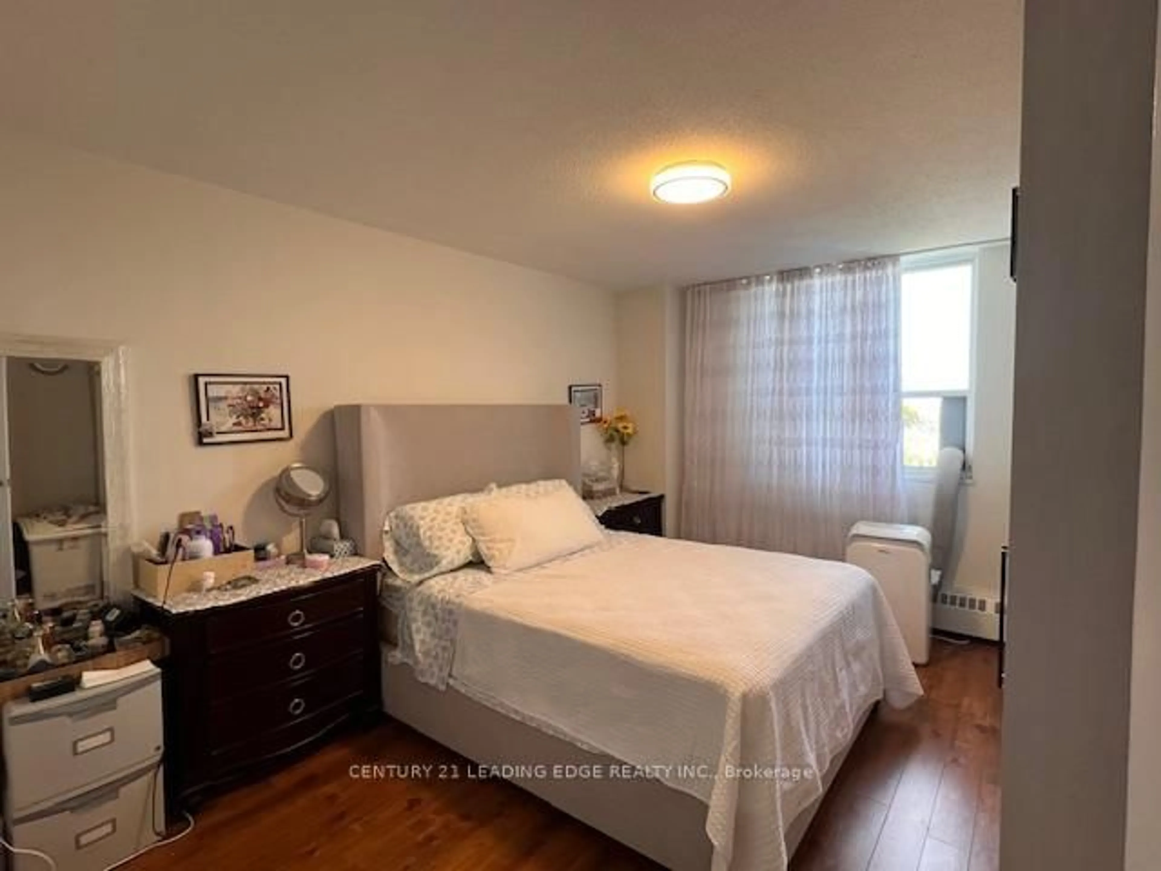A pic of a room for 80 Grandravine Dr #911, Toronto Ontario M3J 1B2