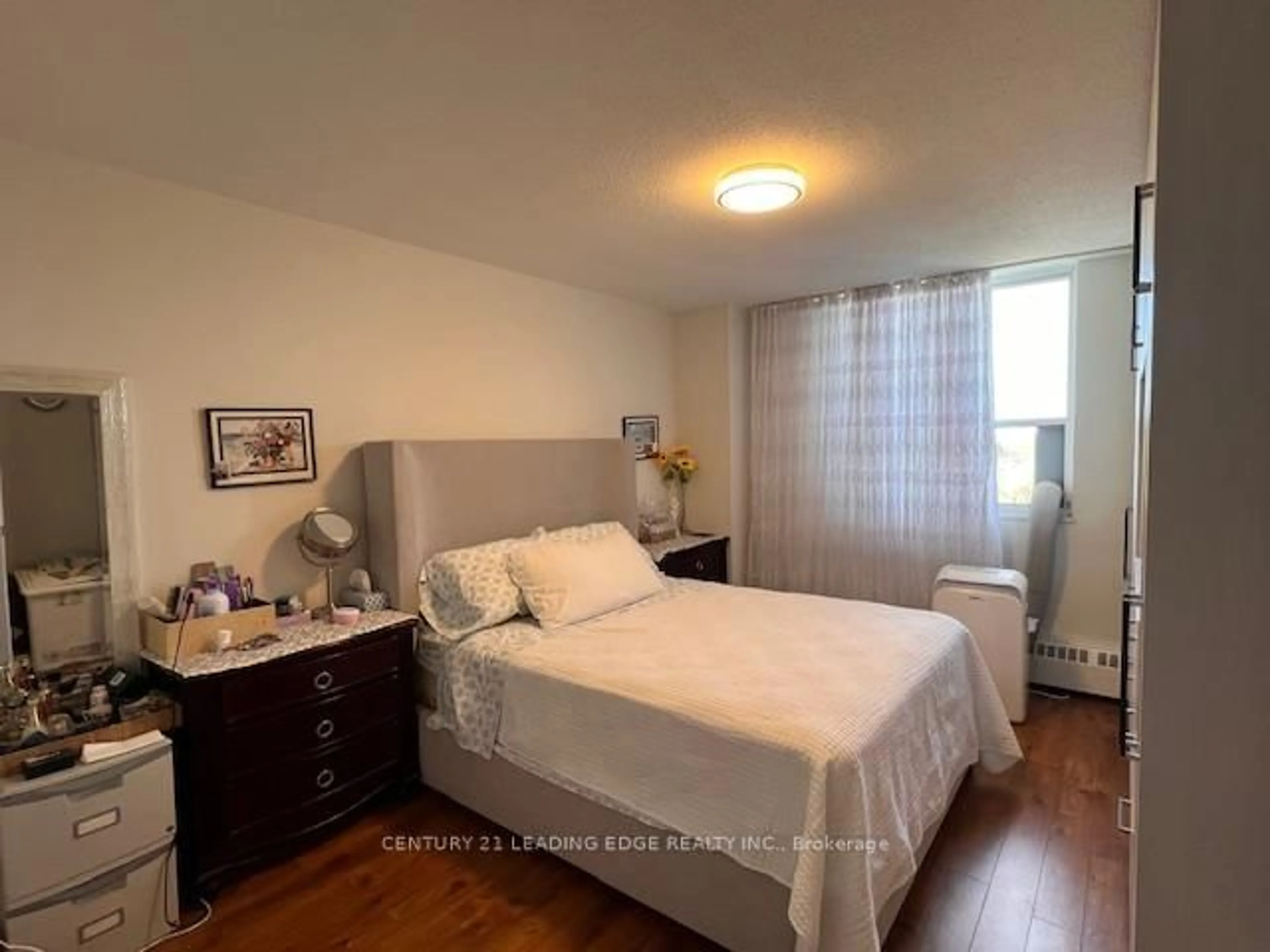 A pic of a room for 80 Grandravine Dr #911, Toronto Ontario M3J 1B2