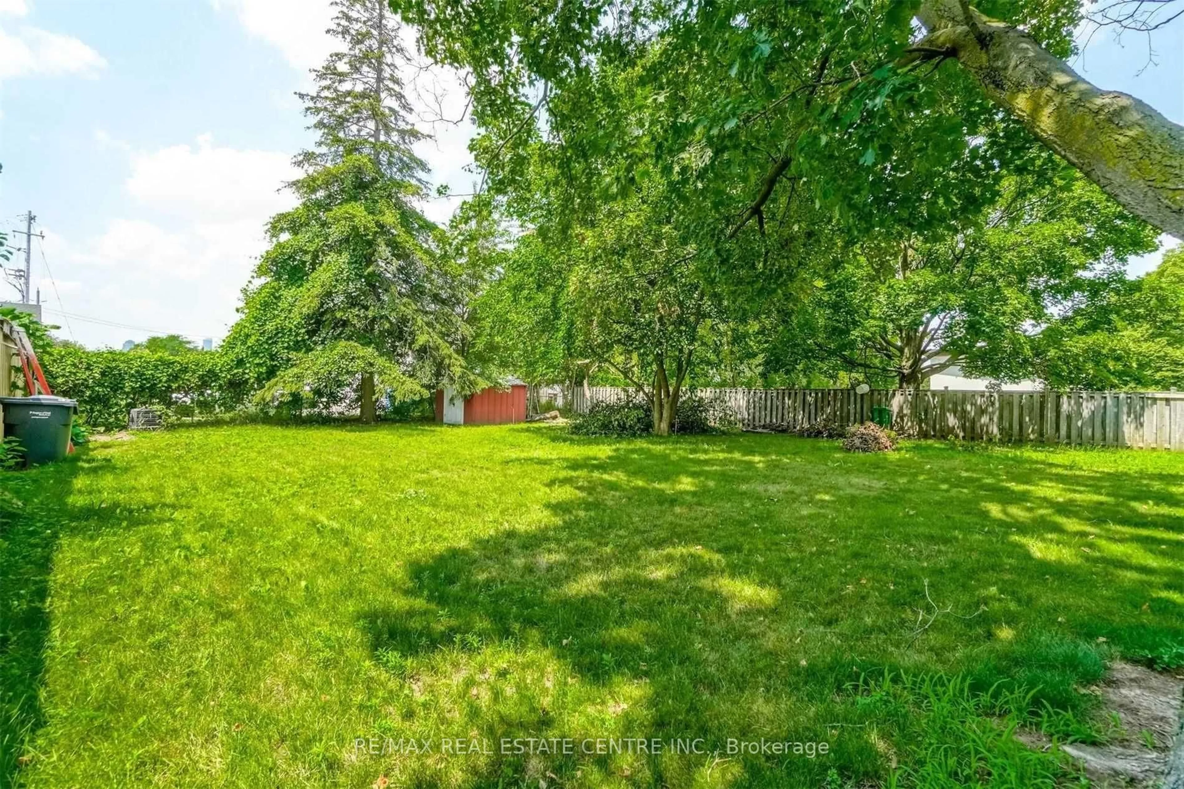 Unknown for 81 Dunbar Rd, Mississauga Ontario L5B 1G5