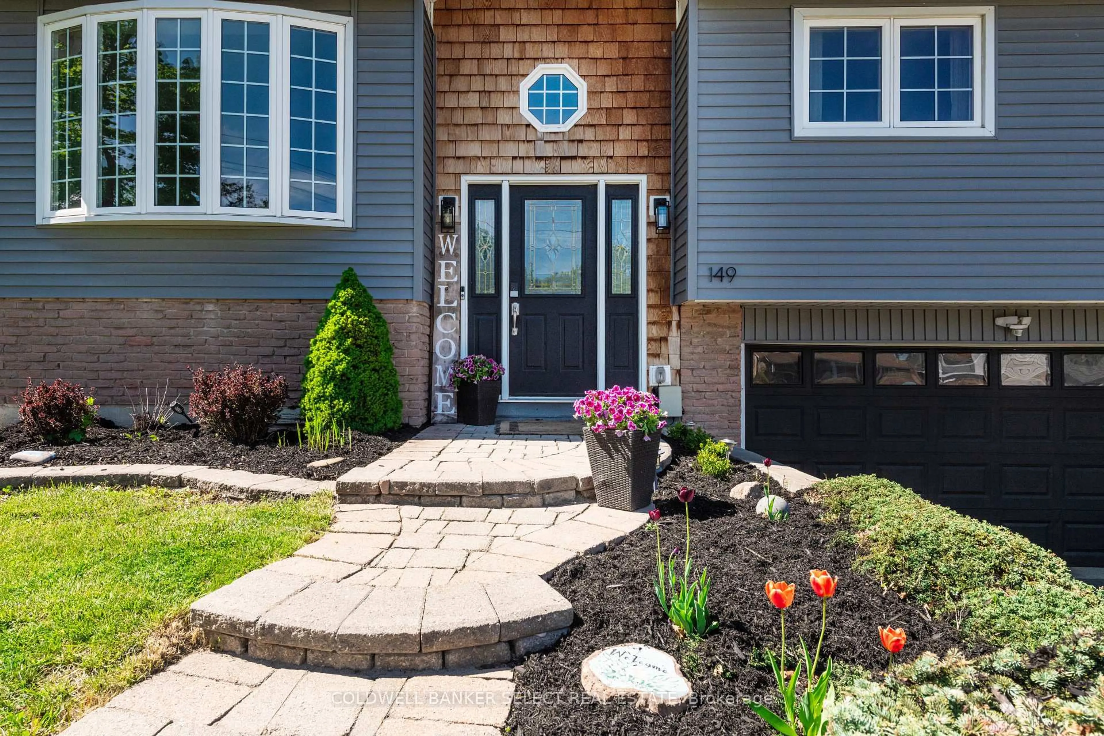 Indoor entryway for 149 Ellwood Dr, Caledon Ontario L7E 4W5