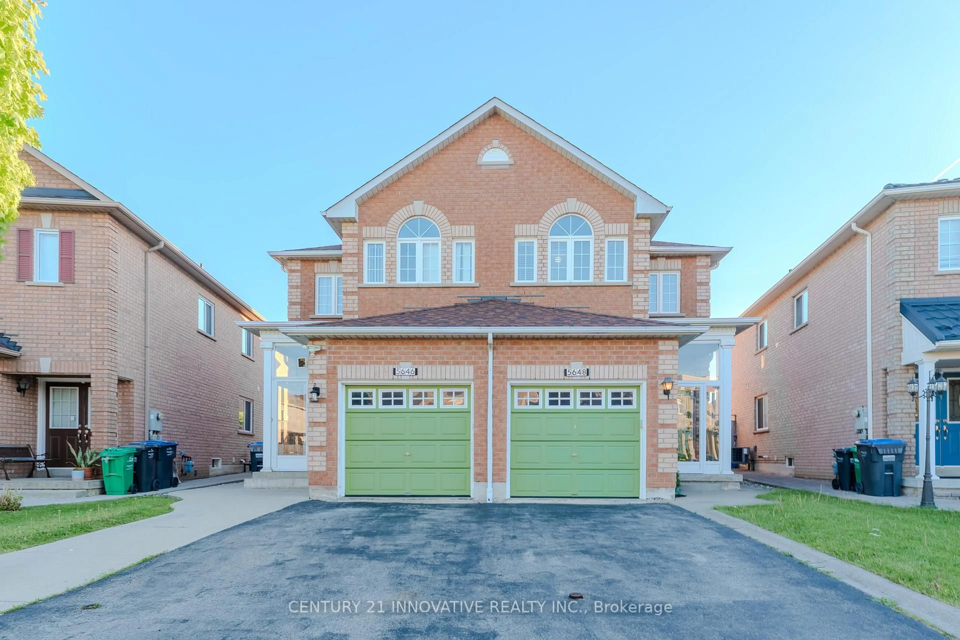 Home with brick exterior material, street for 5648 Volpe Ave, Mississauga Ontario L5V 3A6
