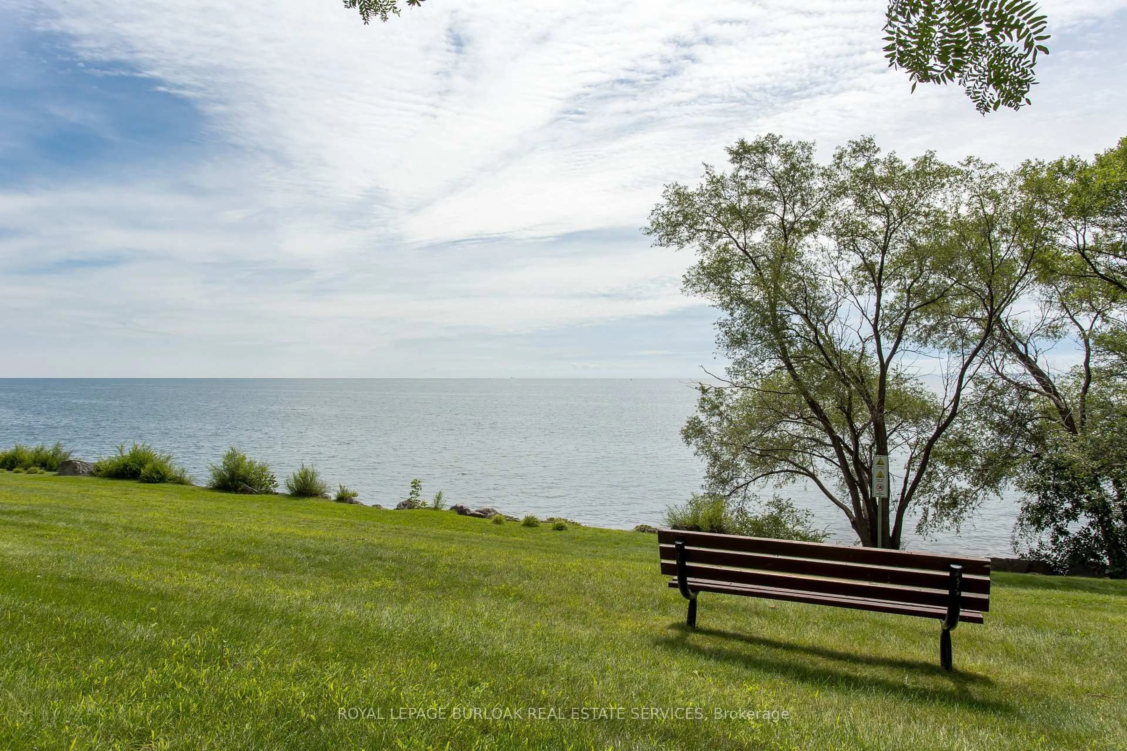 Patio, water/lake/river/ocean view for 5250 Lakeshore Rd #1204, Burlington Ontario L7L 5L2