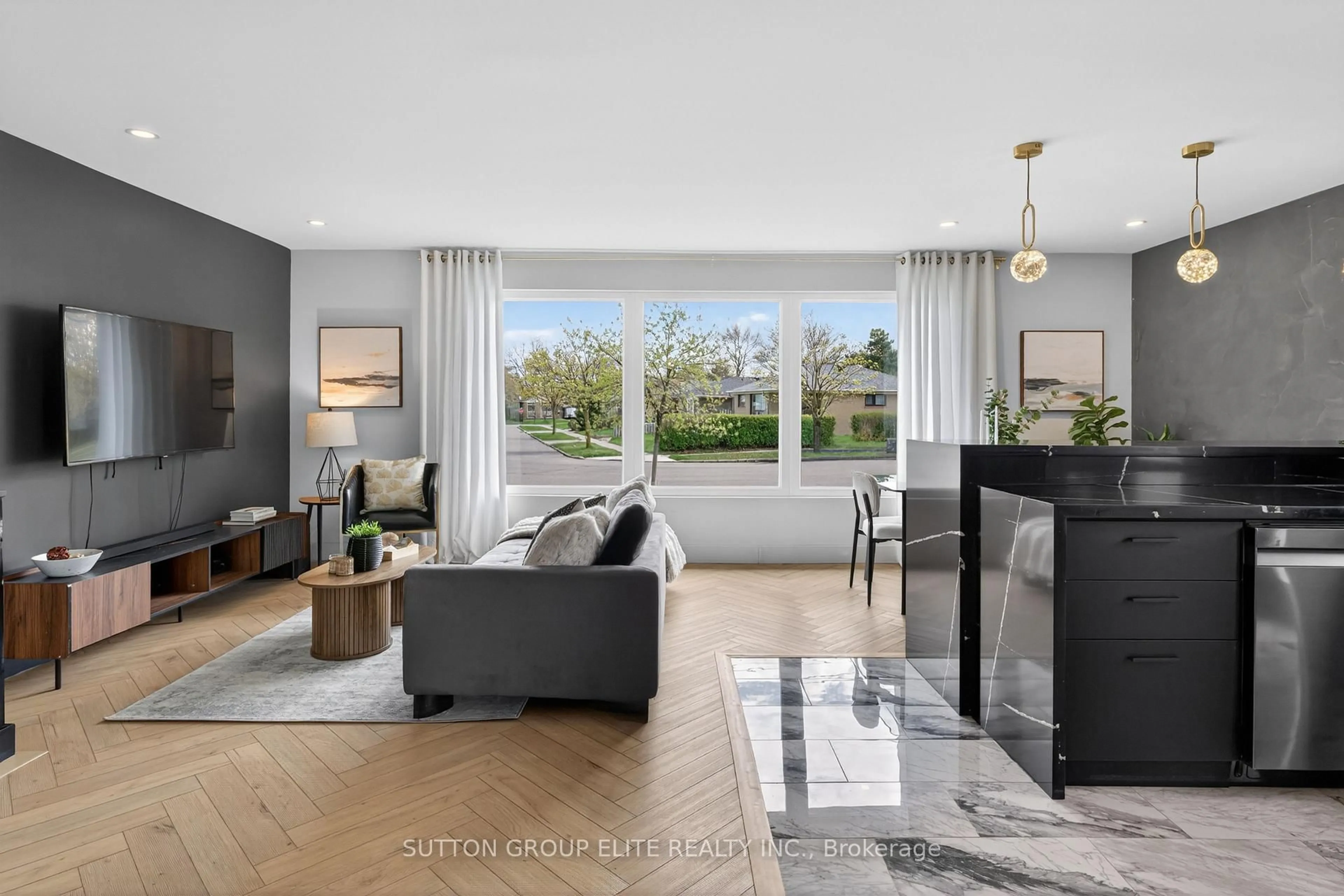 Living room with furniture, unknown for 19 Hardwick Crt, Toronto Ontario M9C 4G5