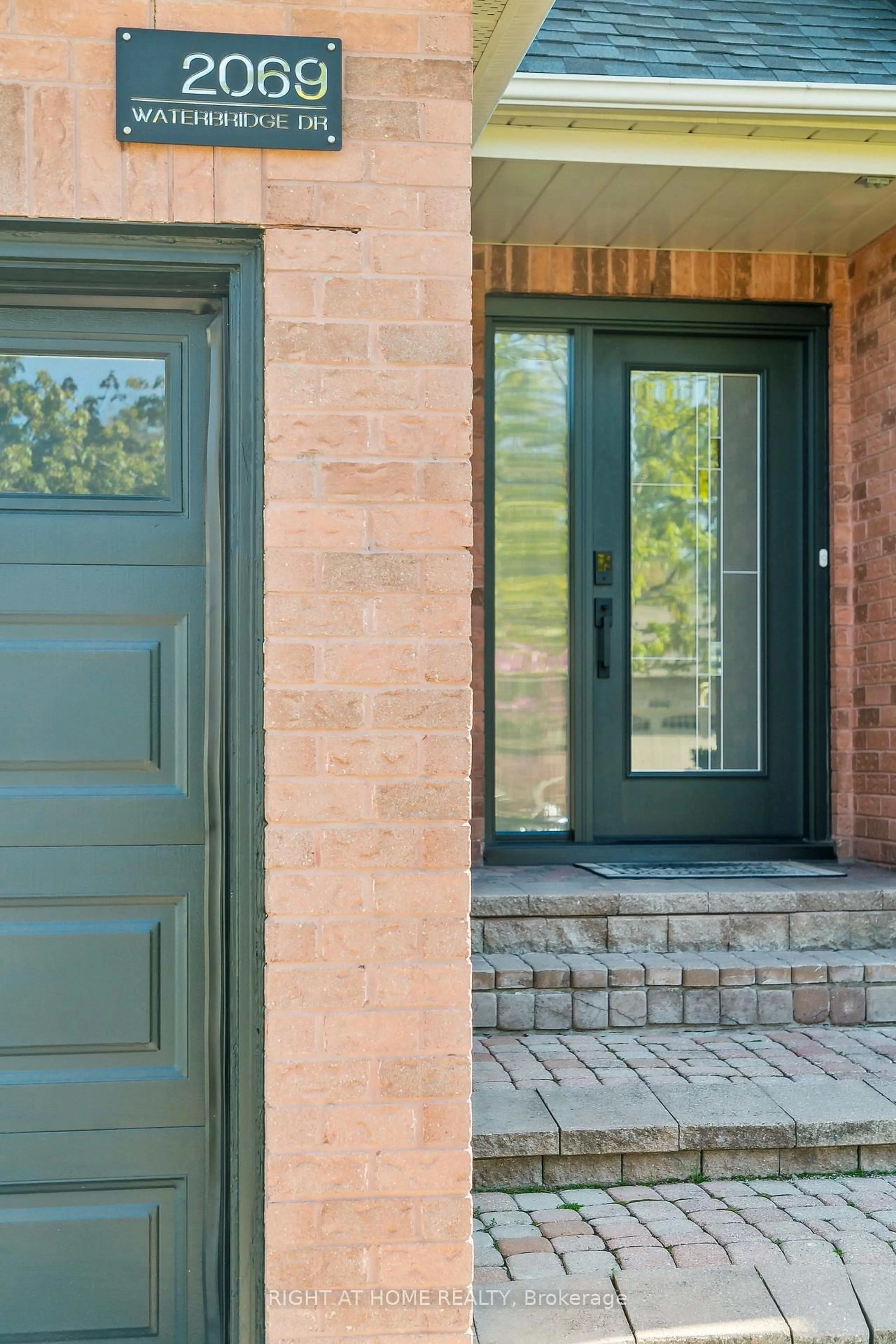 Home with brick exterior material, street for 2069 Waterbridge Dr, Burlington Ontario L7M 3W2