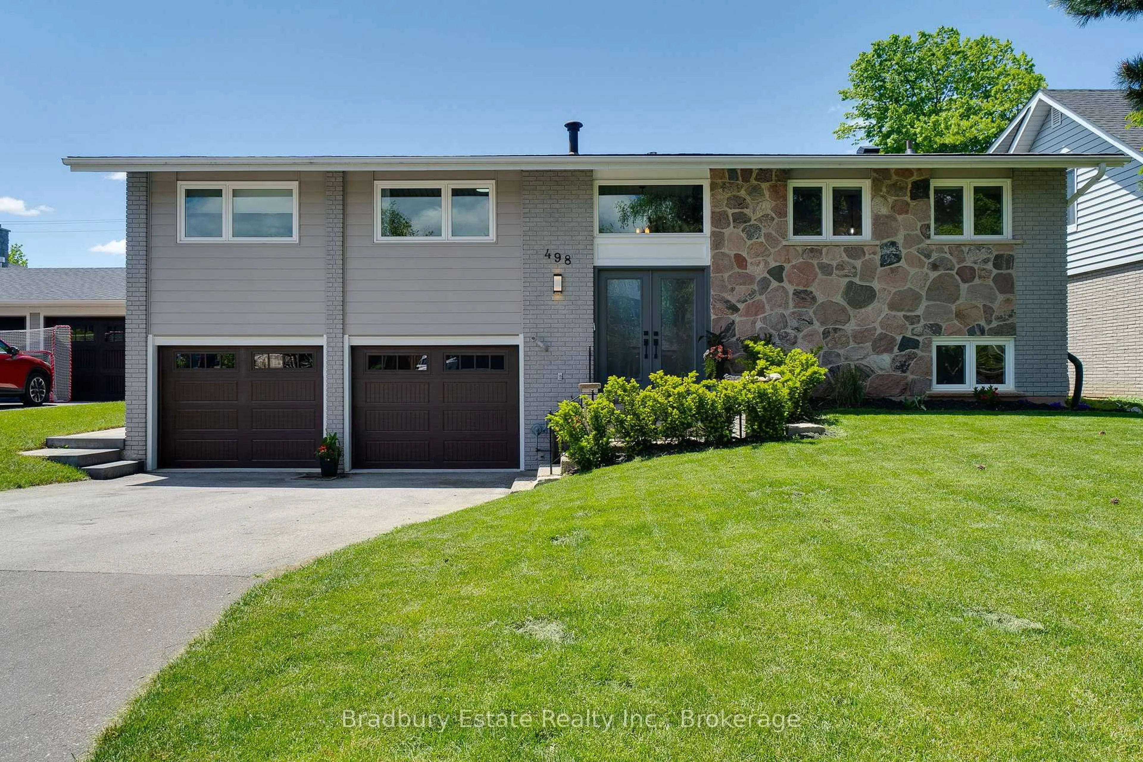 Home with brick exterior material, street for 498 Wicklow Rd, Burlington Ontario L7L 2H8