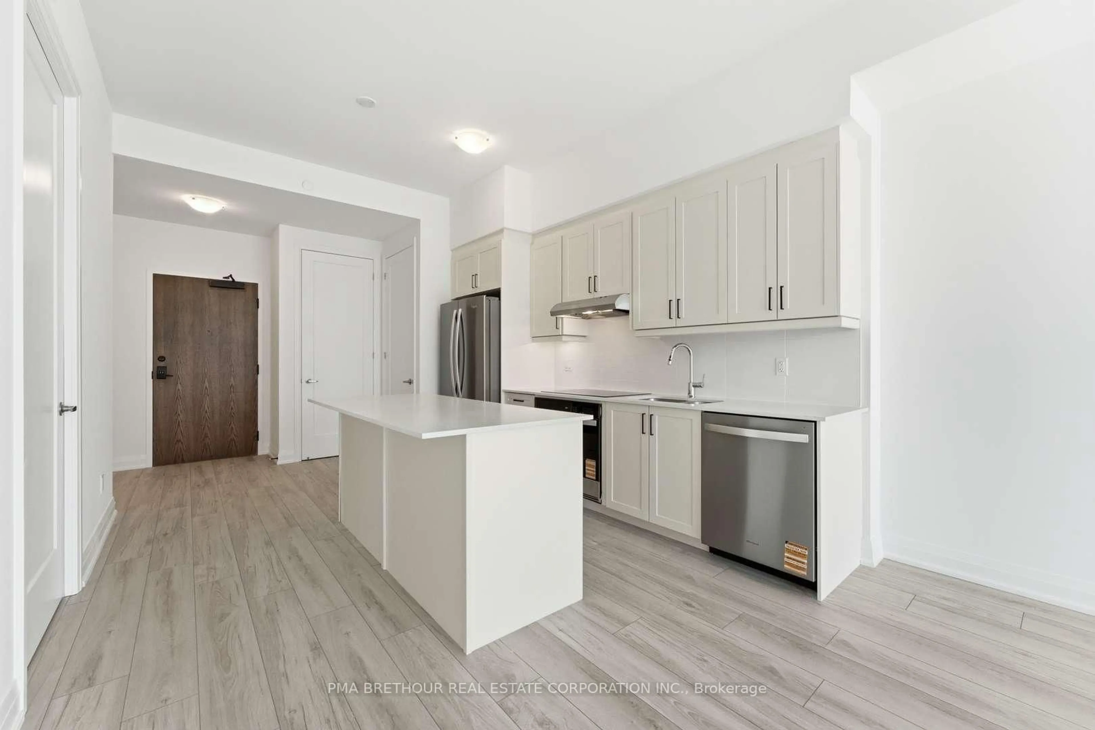 Open concept kitchen, unknown for 1035 Southdown Rd #105, Mississauga Ontario L5J 0A2