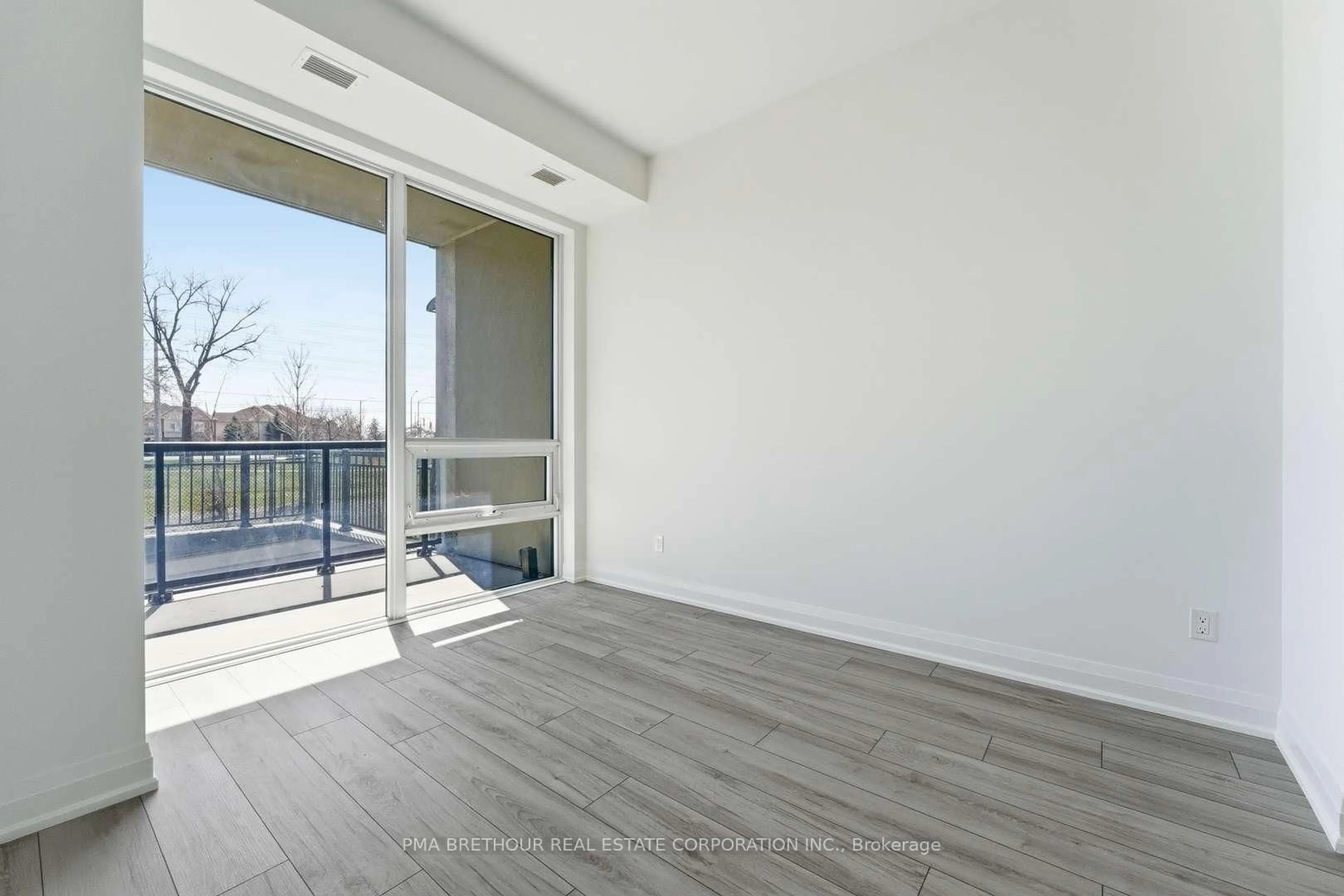 A pic of a room for 1035 Southdown Rd #105, Mississauga Ontario L5J 0A2