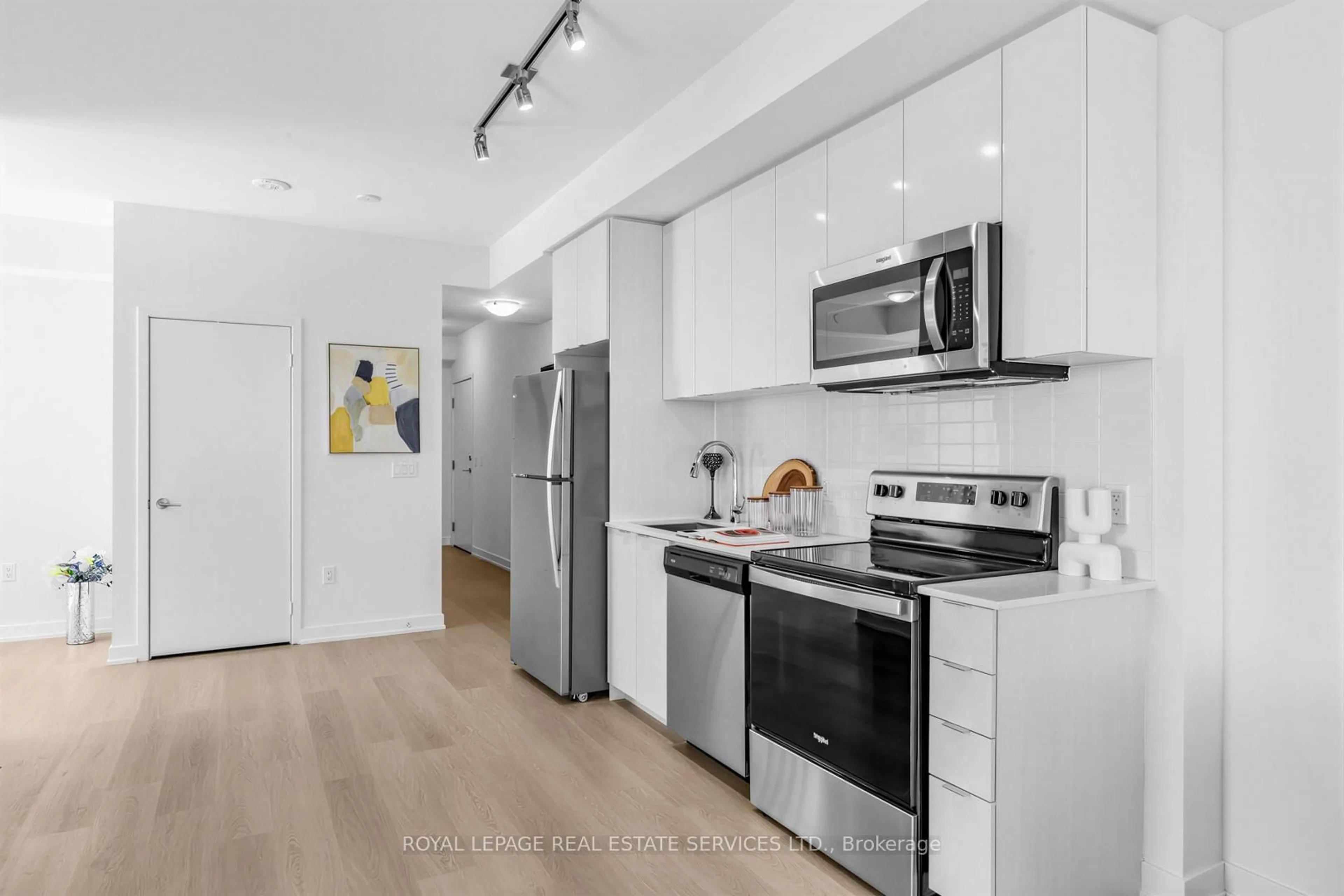 Standard kitchen, unknown for 859 The Queensway #502, Toronto Ontario M8Z 1N8