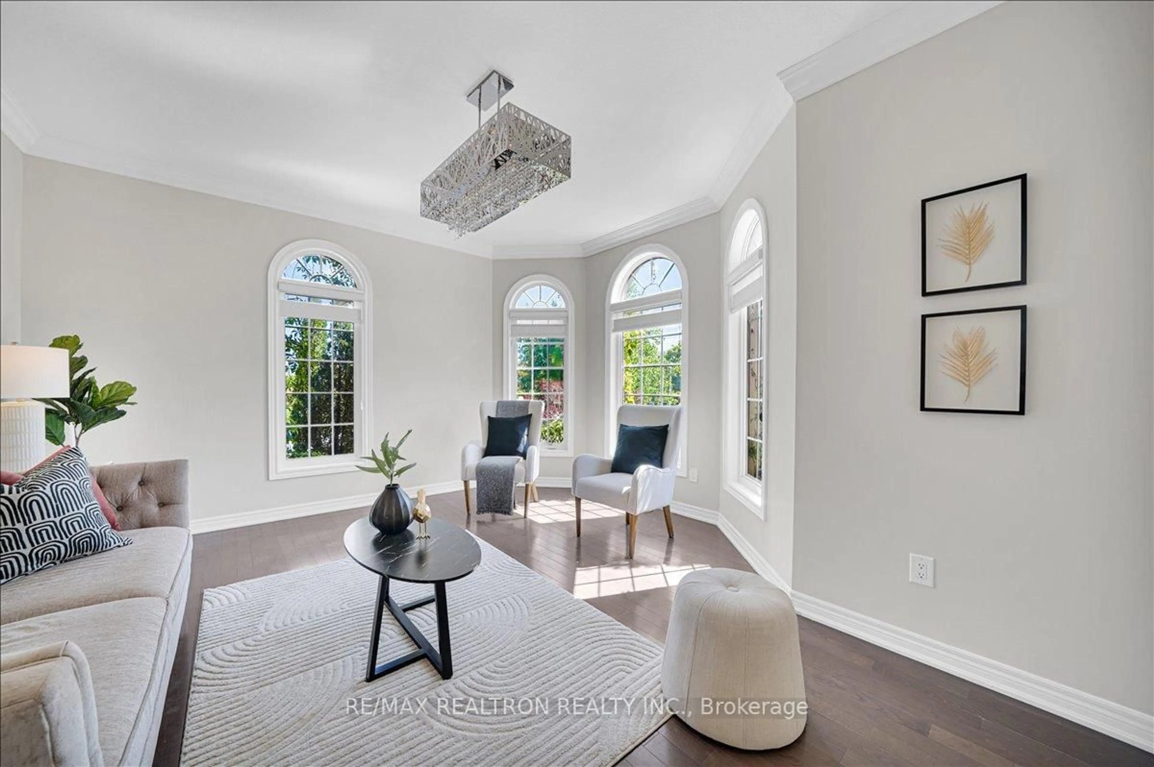 Indoor entryway for 2309 Eighth Line, Oakville Ontario L6H 7L7