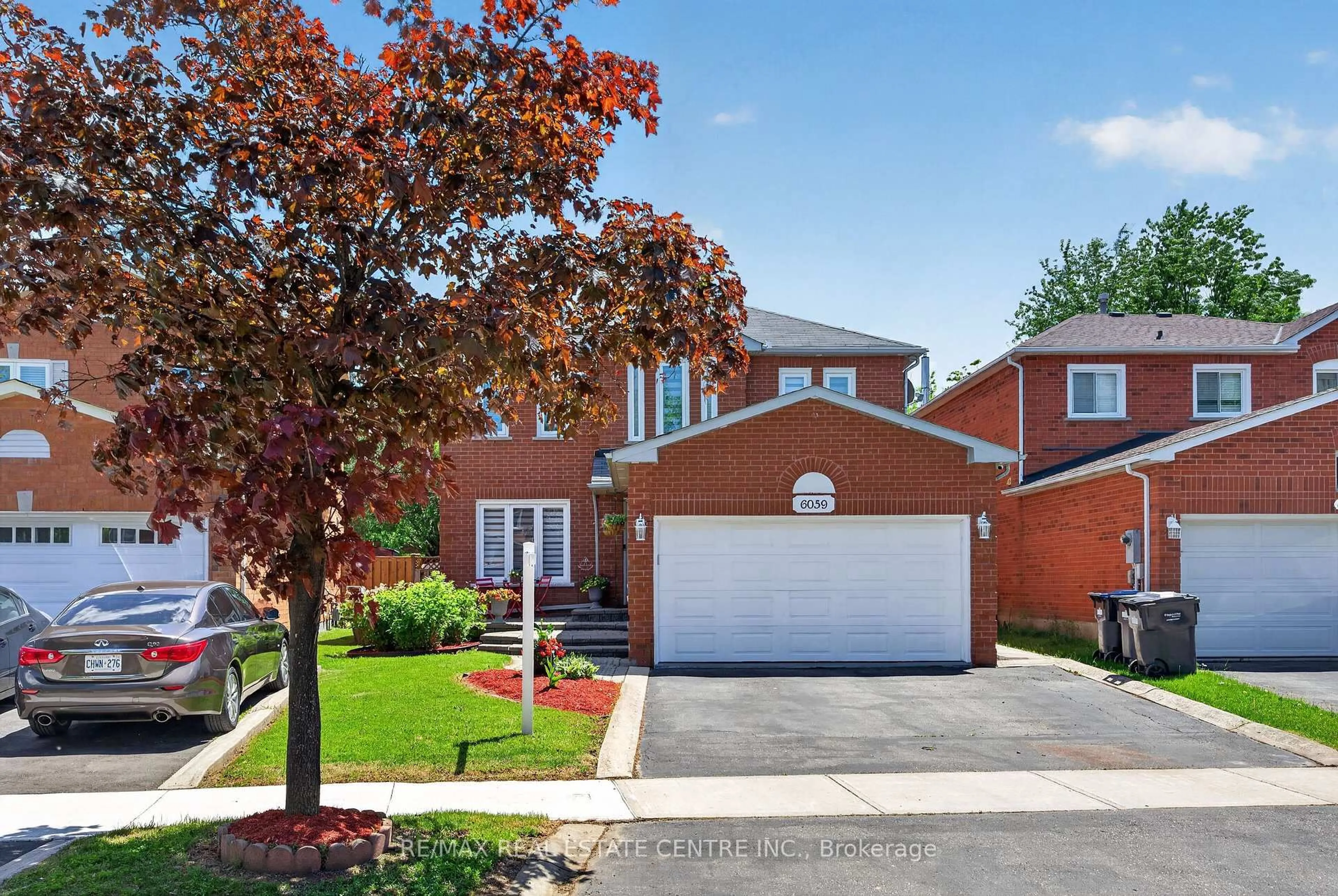 Home with brick exterior material, street for 6059 Gemini Cres, Mississauga Ontario L5N 6B6