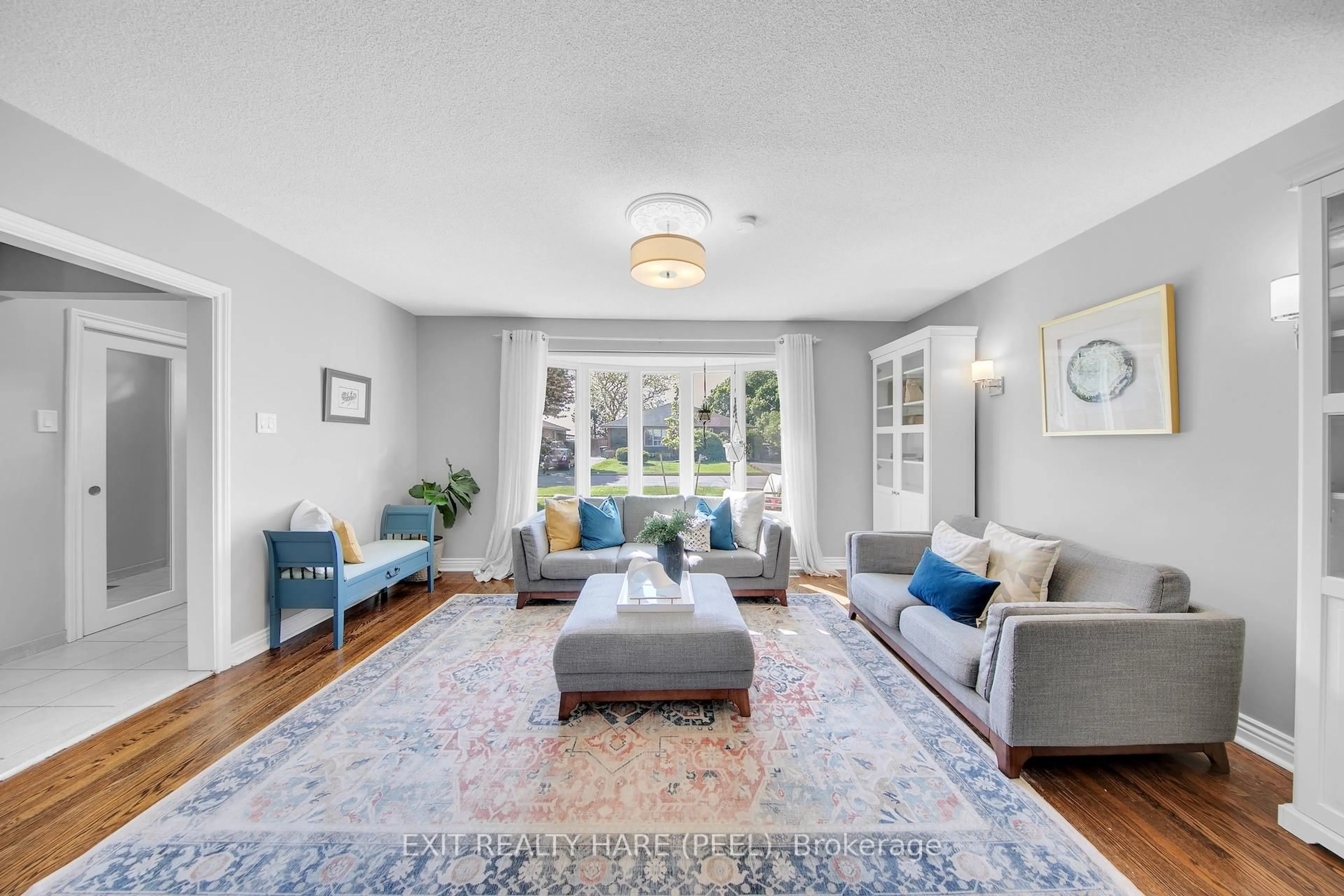 Living room with furniture, unknown for 84 Addington Cres, Brampton Ontario L6T 2R3