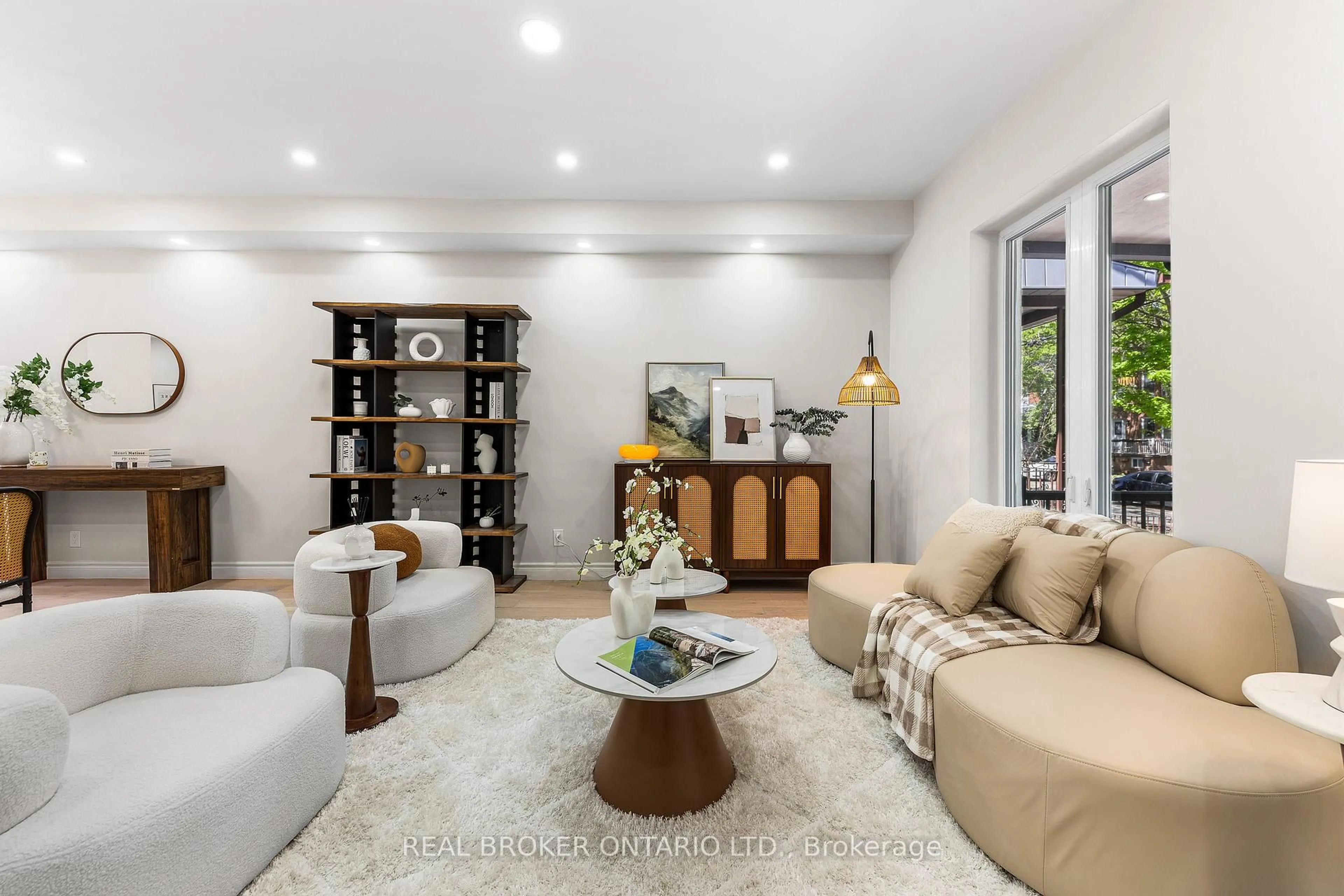 Living room with furniture, unknown for 806 Gladstone Ave, Toronto Ontario M6H 3J6