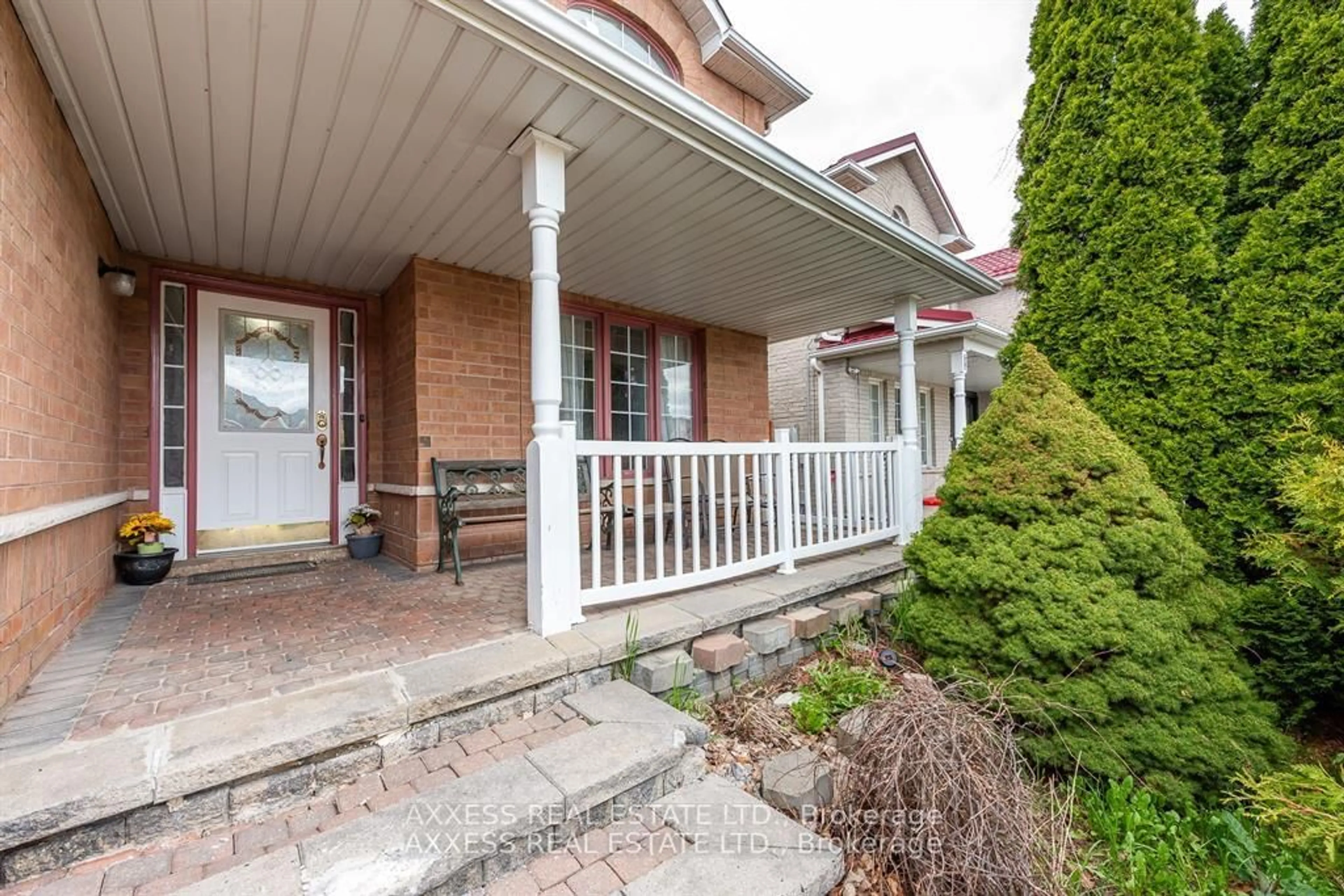 Unknown for 975 Bristol Rd, Mississauga Ontario L5V 2N9
