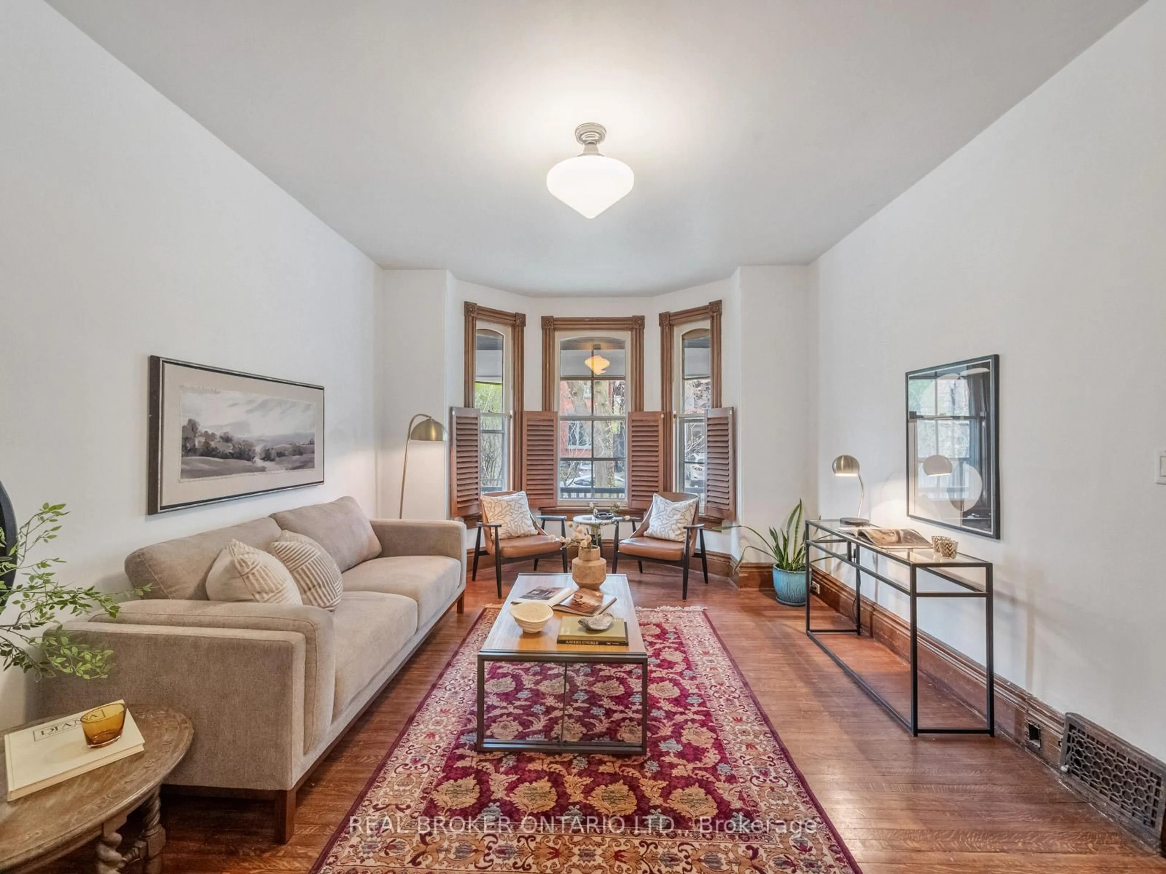Living room with furniture, unknown for 170 Cowan Ave, Toronto Ontario M6K 2N6